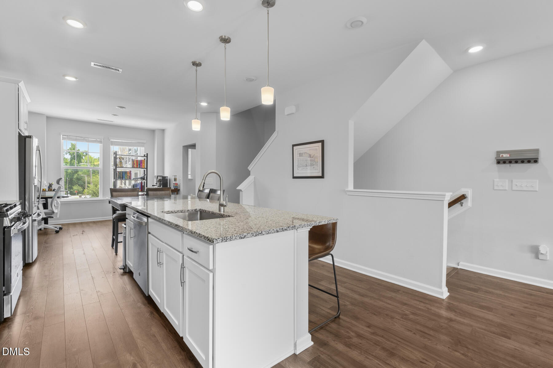 2102 Enrichment Way Property Photo 4