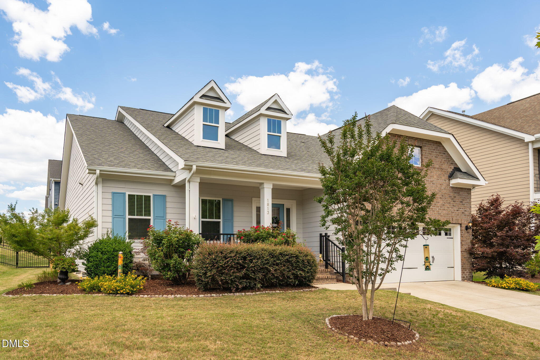 1813 Knights Crest Way Property Photo 2