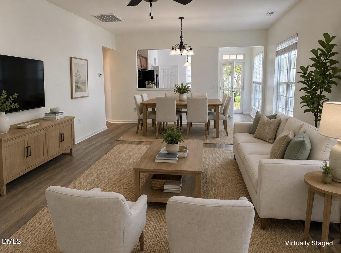 542 Tomkins Loop Property Photo 8