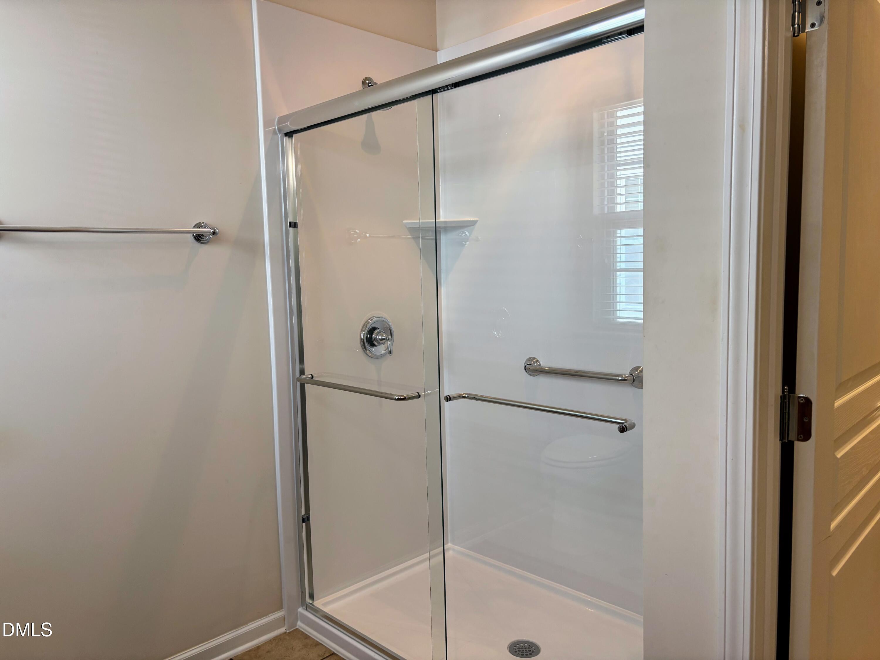 542 Tomkins Loop Property Photo 11