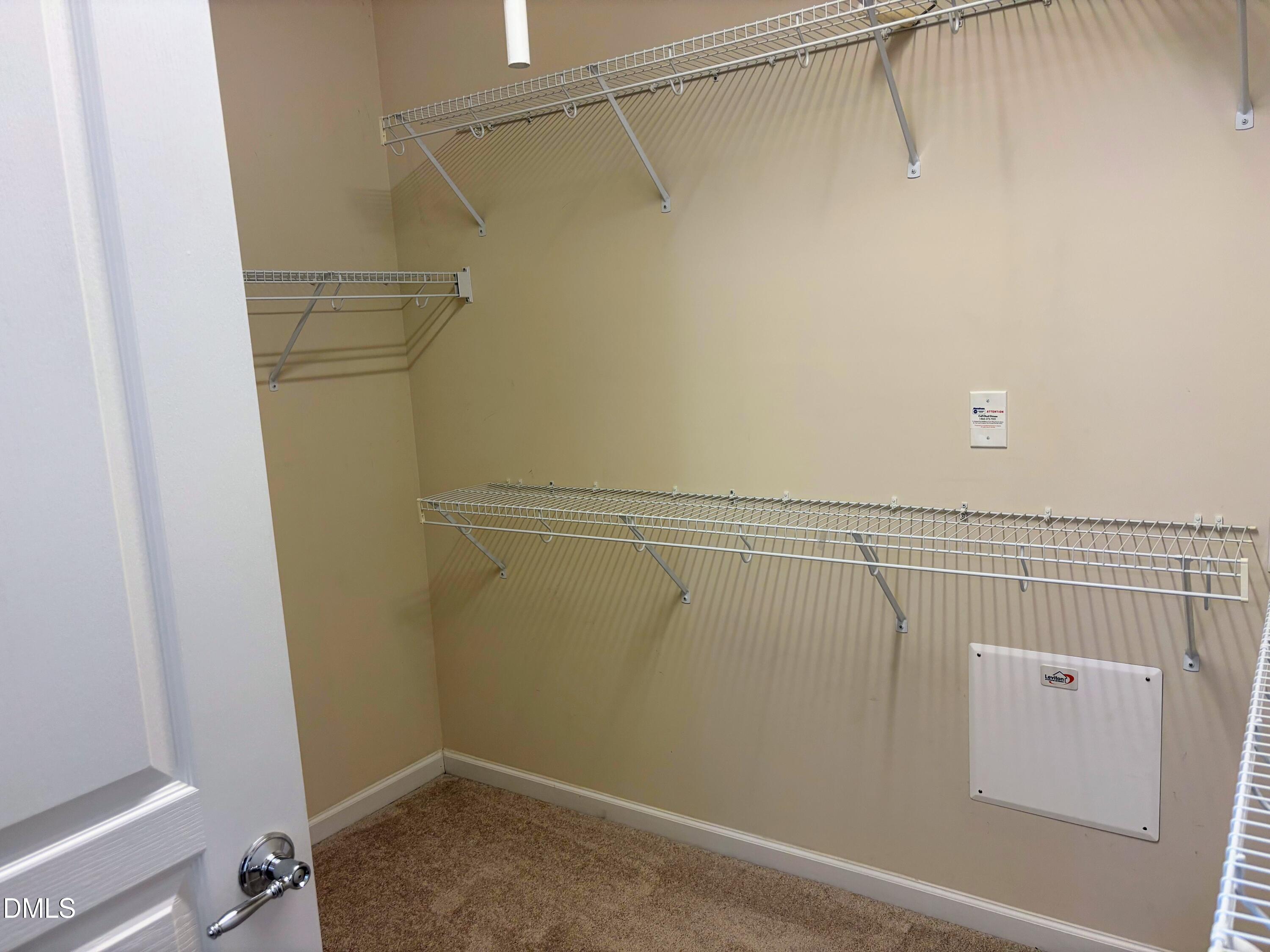 542 Tomkins Loop Property Photo 13