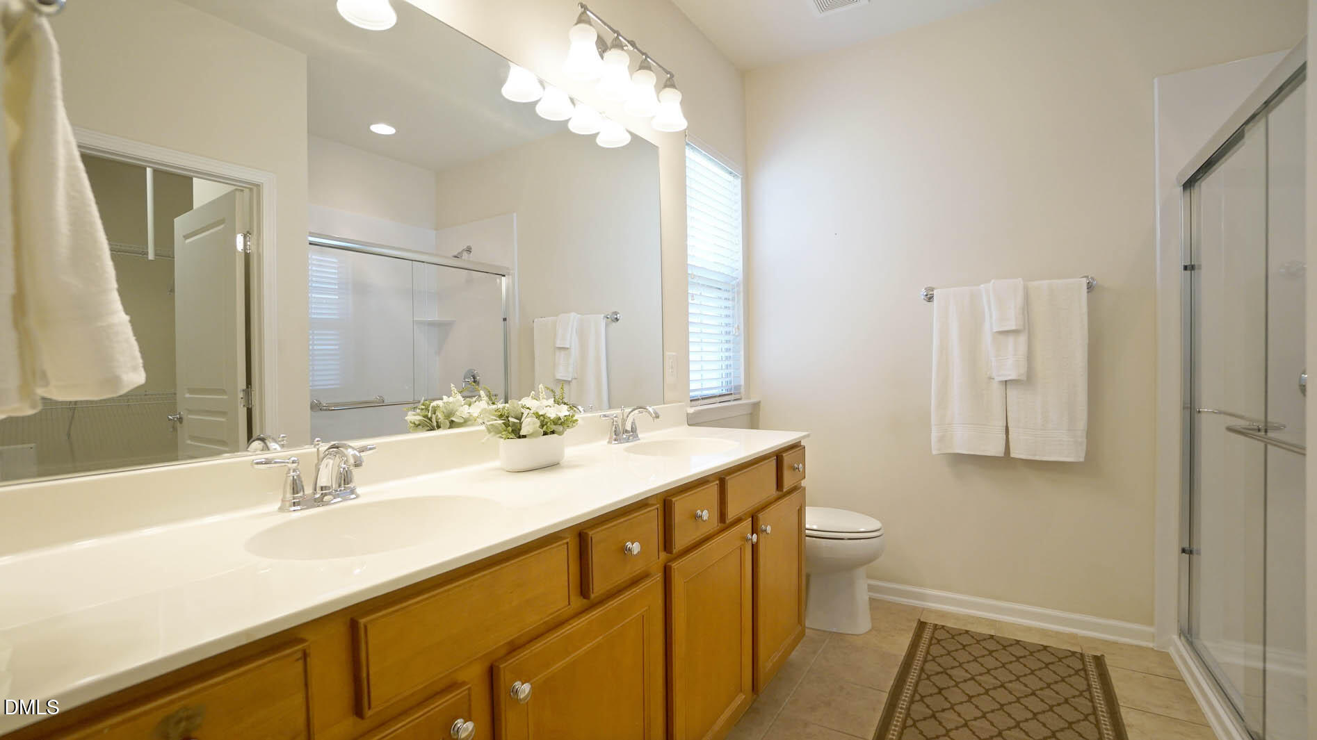 542 Tomkins Loop Property Photo 39