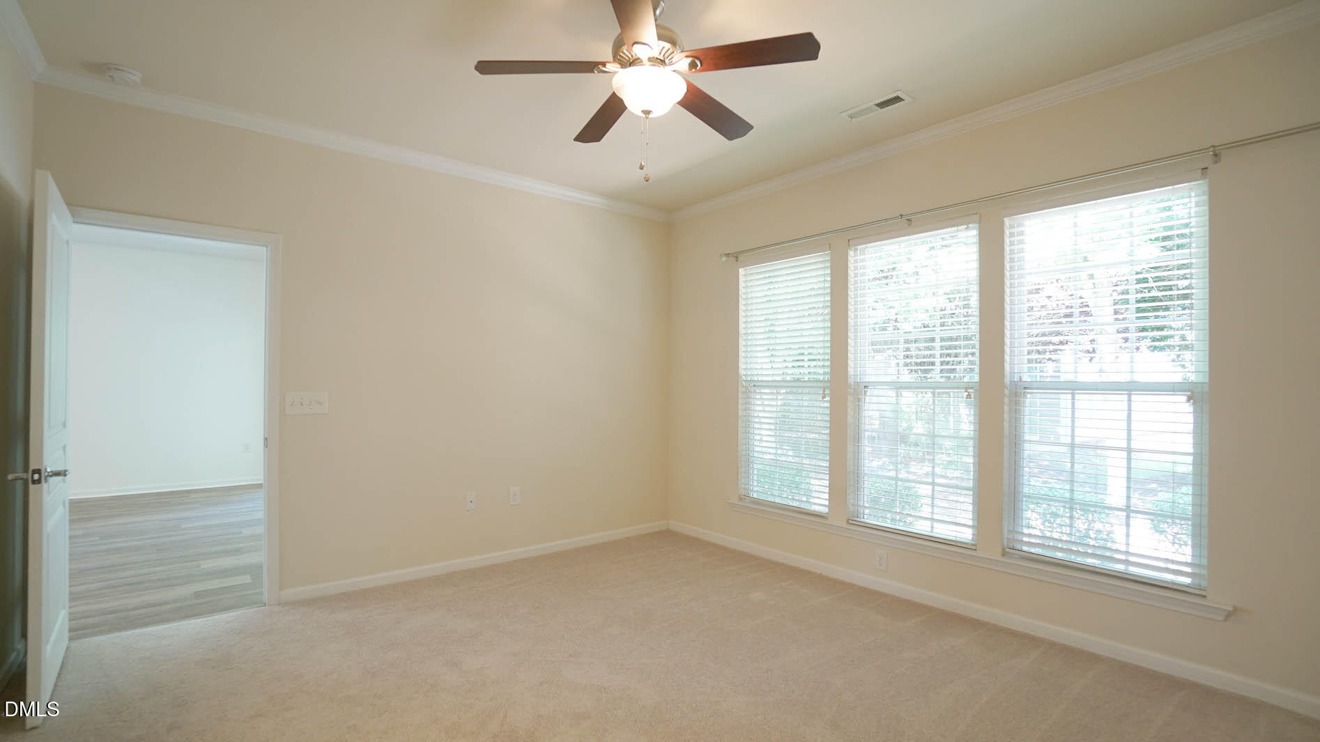 542 Tomkins Loop Property Photo 78