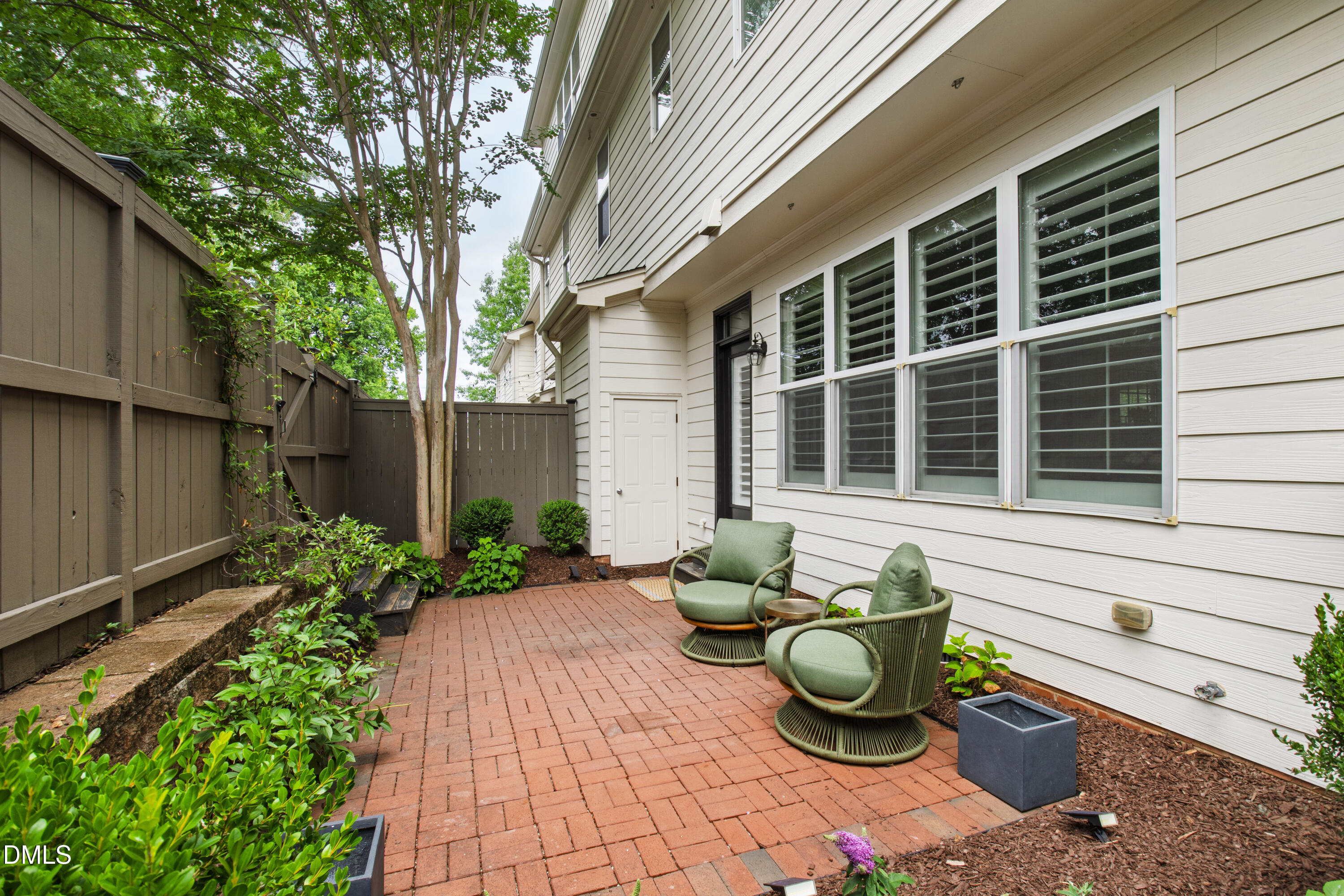 2741 Oberlin Road 101 Property Photo 6