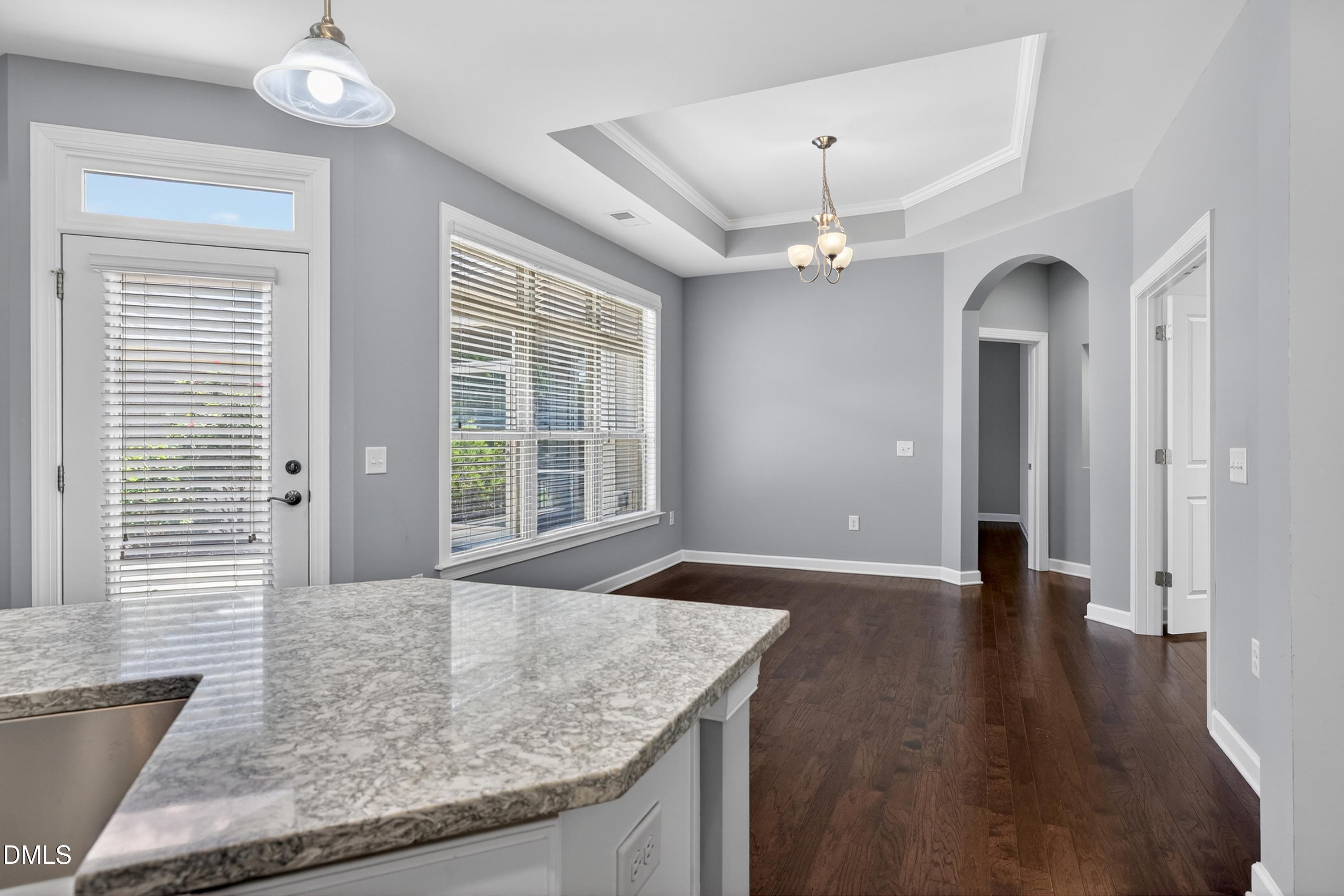 1512 Fountainview Drive Property Photo 13