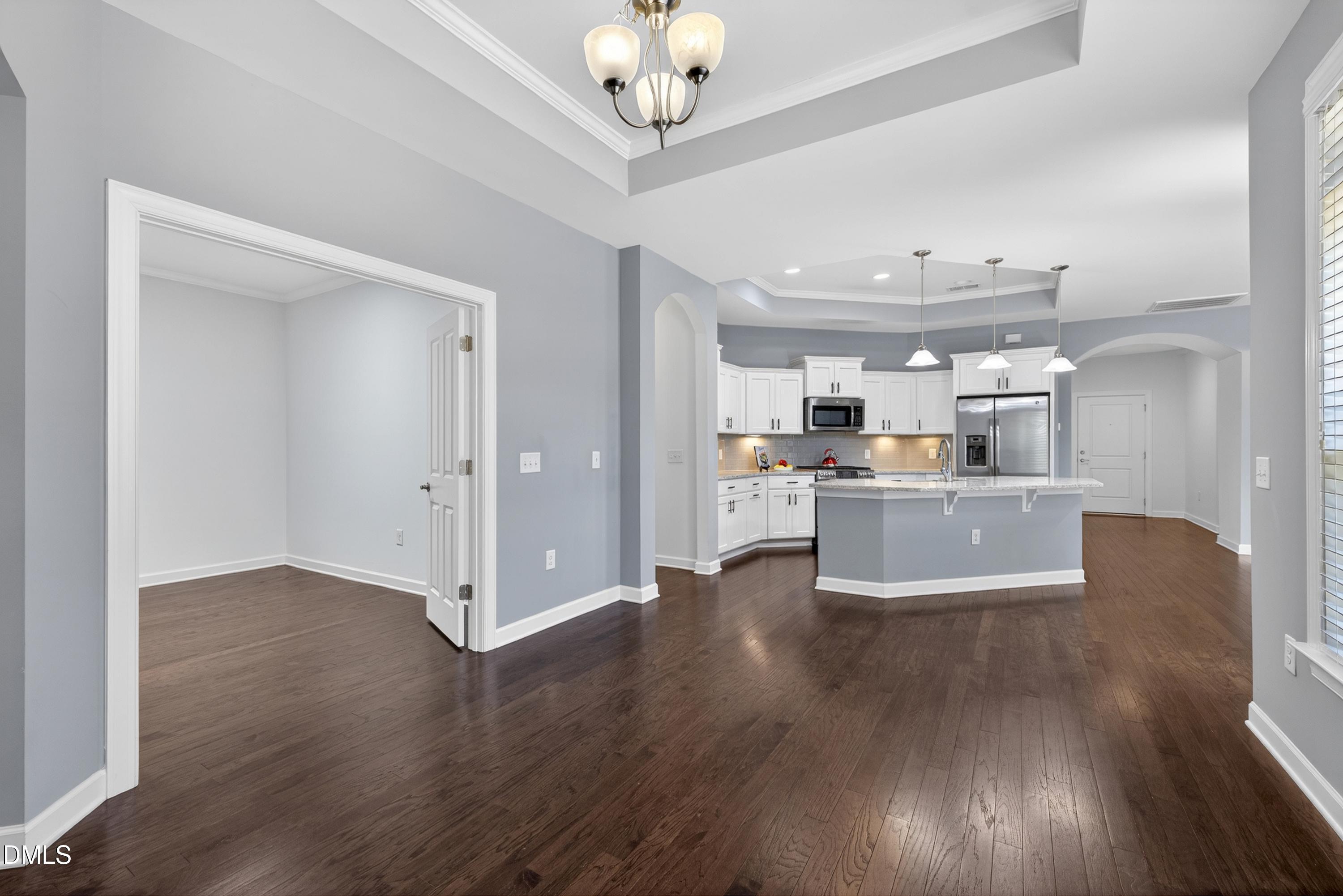 1512 Fountainview Drive Property Photo 15