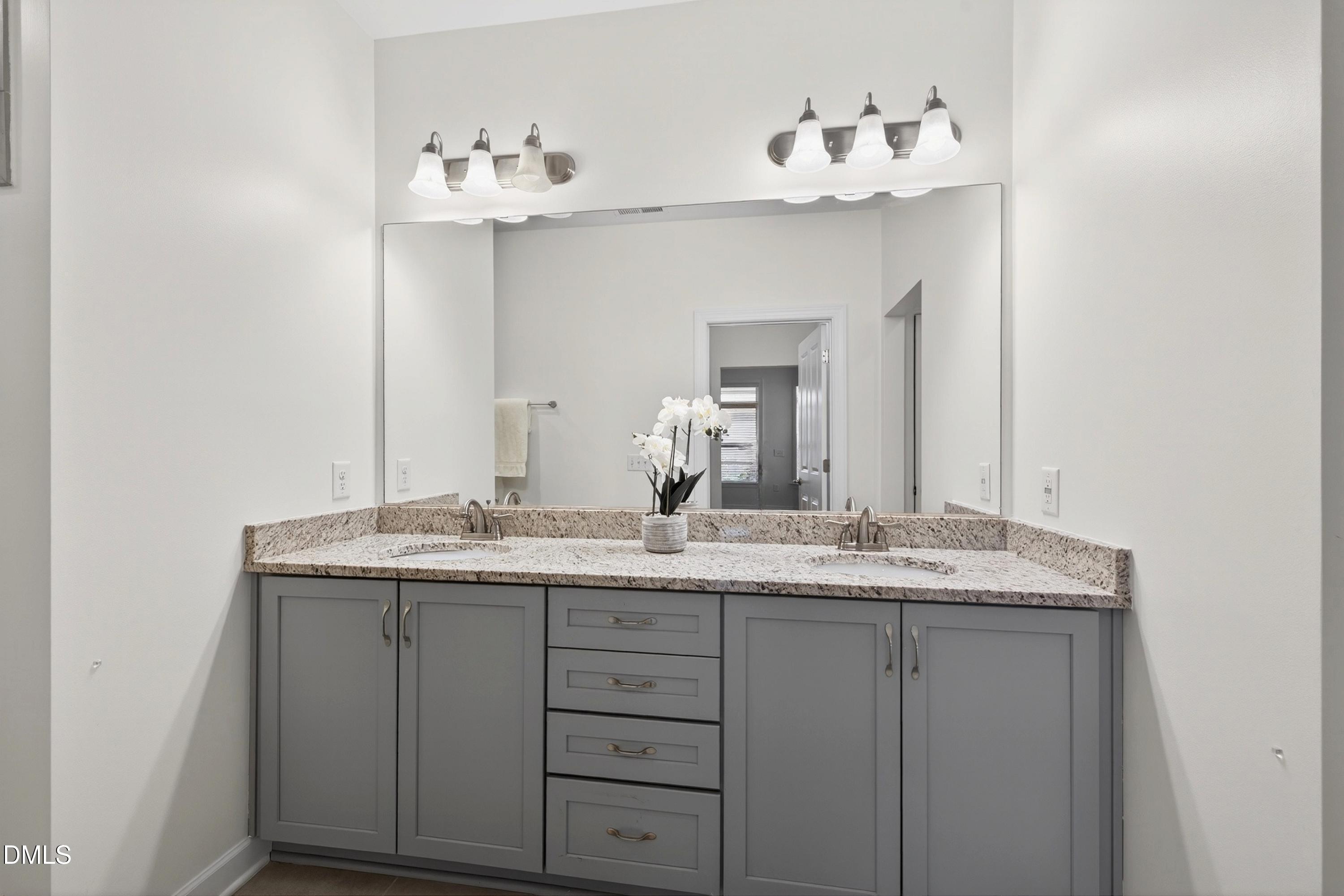 1512 Fountainview Drive Property Photo 20