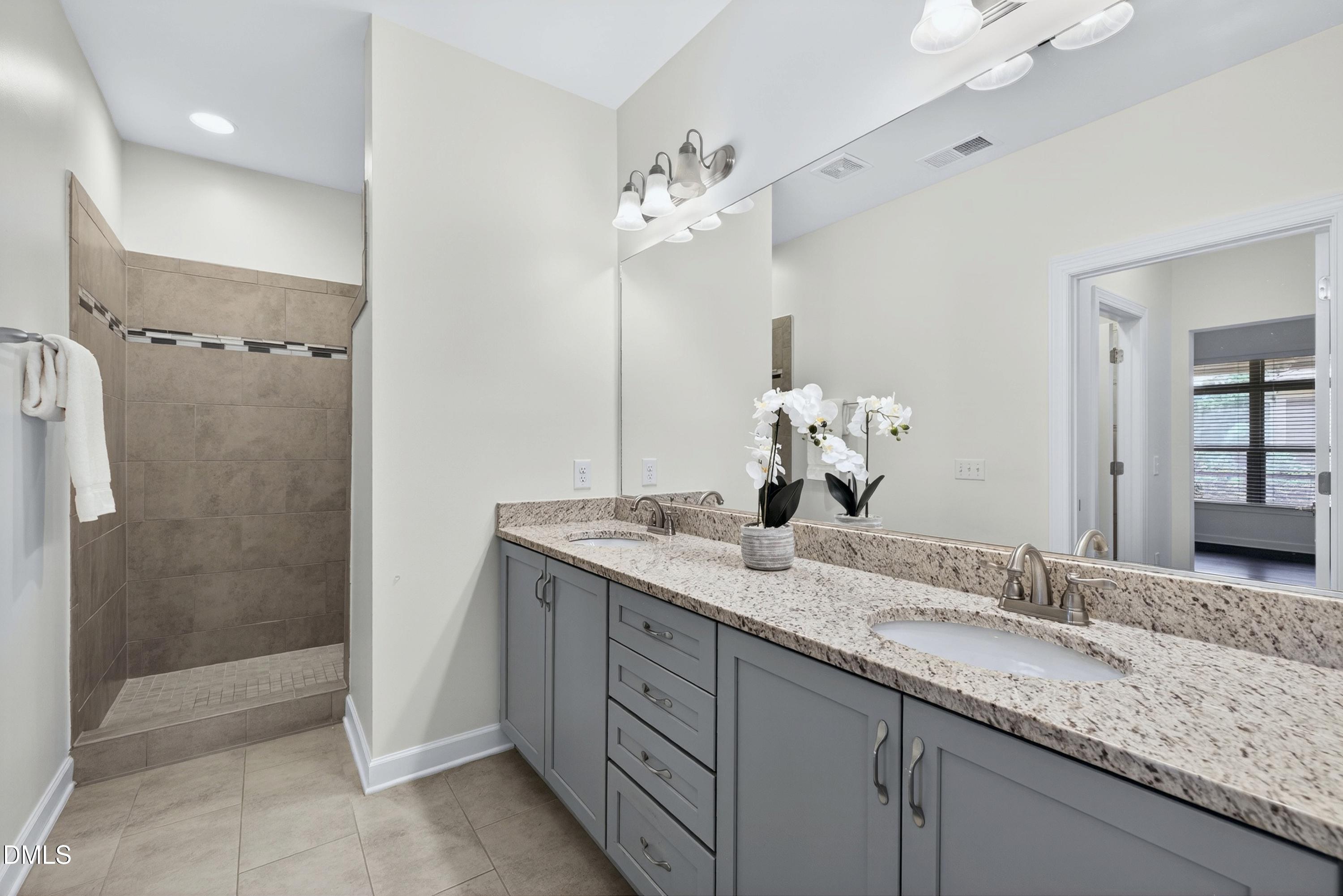 1512 Fountainview Drive Property Photo 22