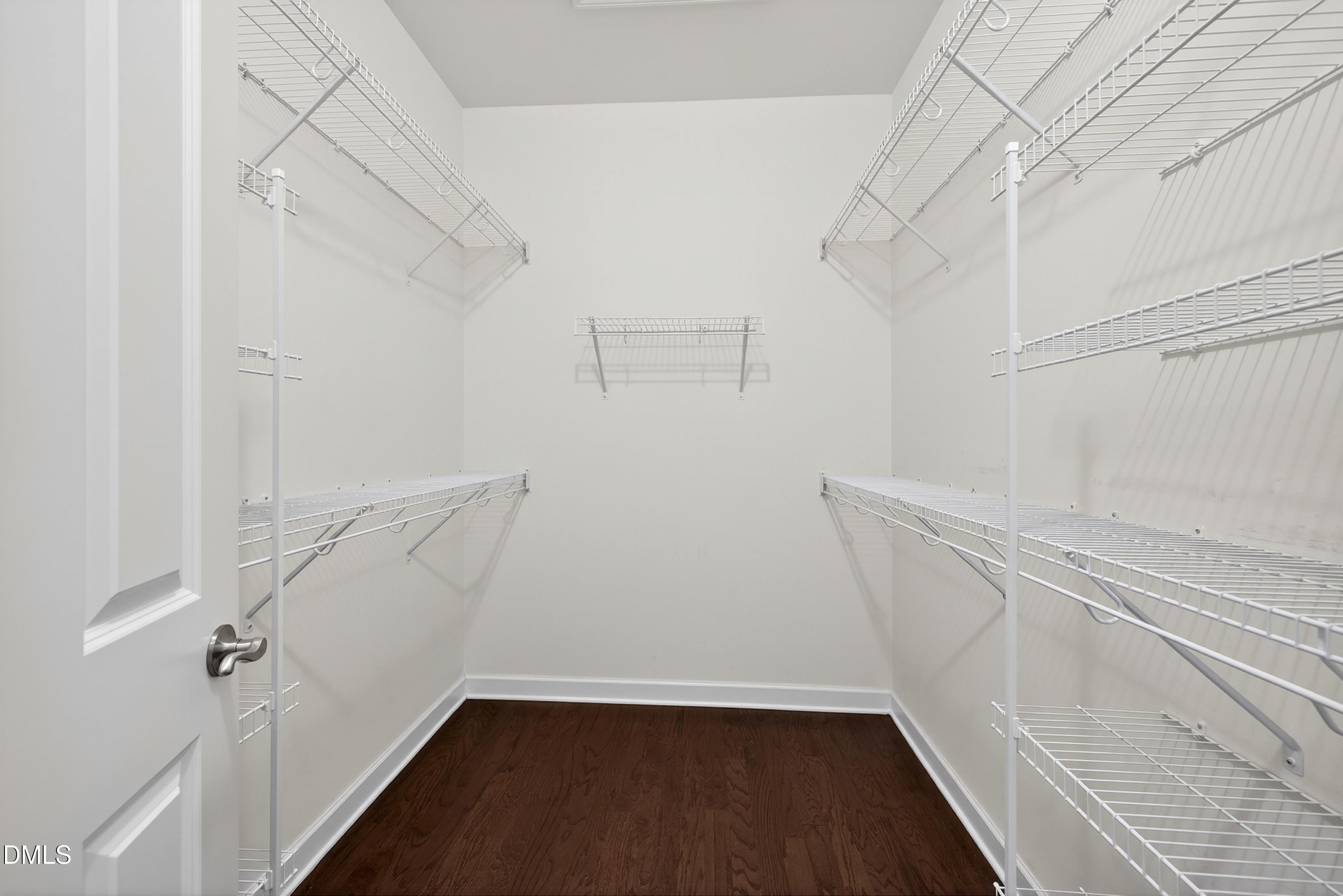 1512 Fountainview Drive Property Photo 24