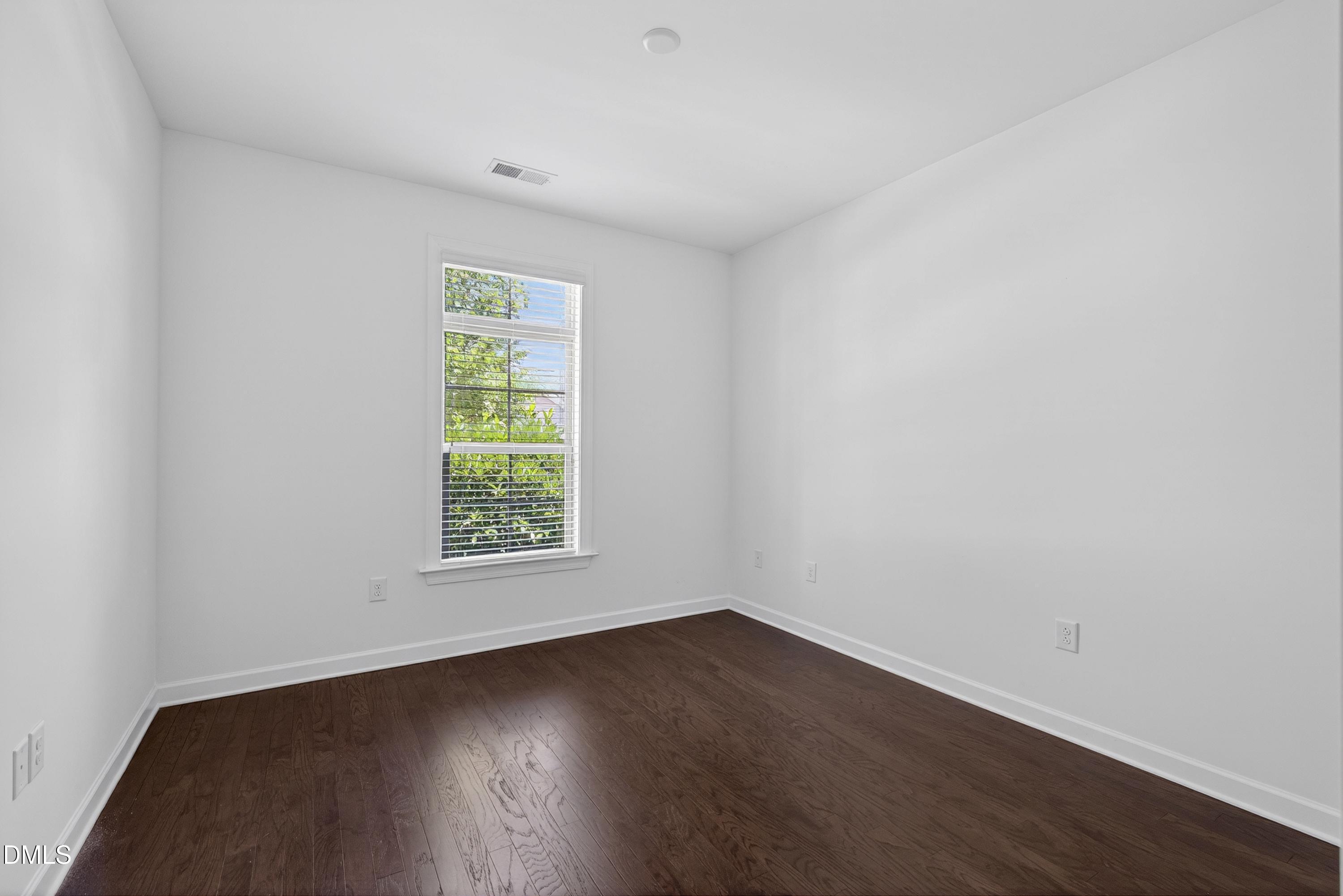1512 Fountainview Drive Property Photo 27