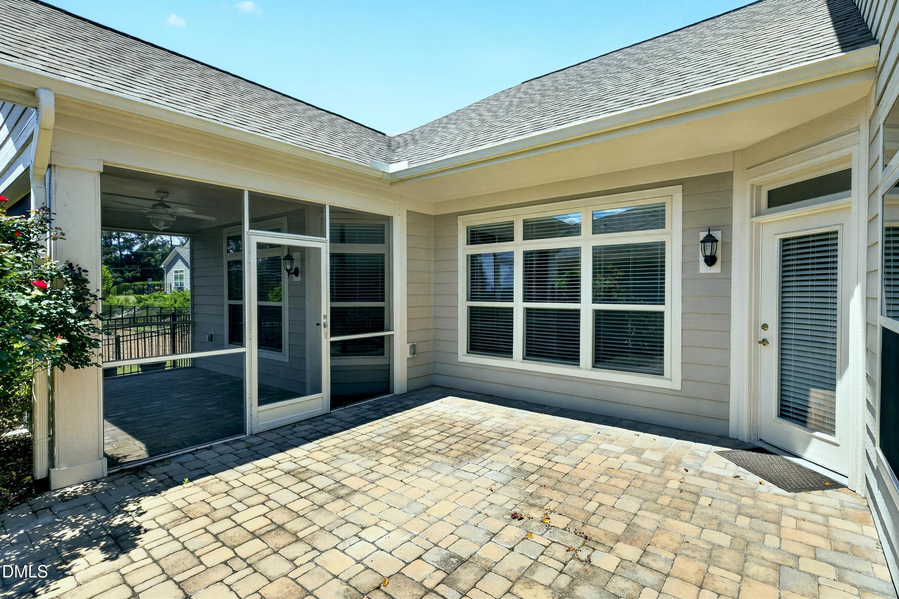 1512 Fountainview Drive Property Photo 32