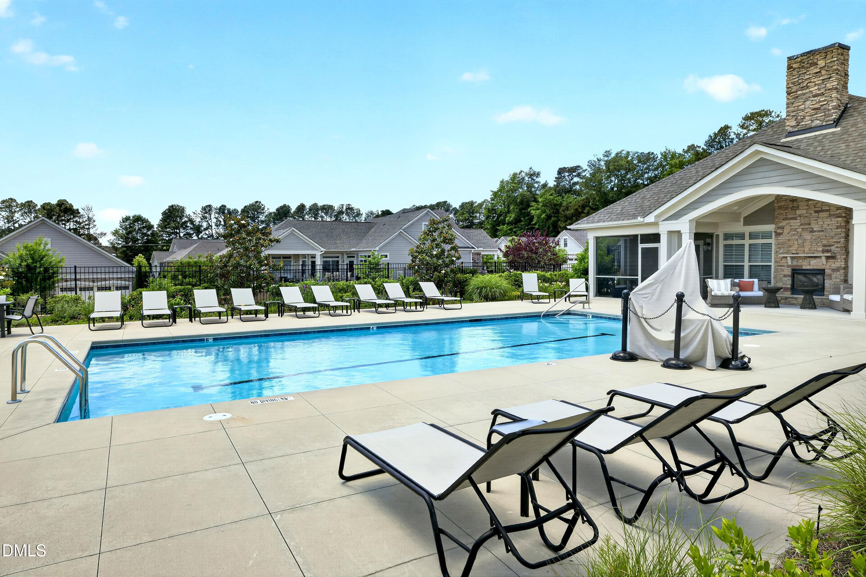 1512 Fountainview Drive Property Photo 37