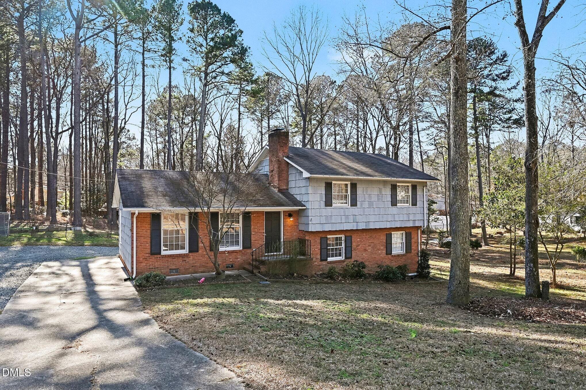 1920 White Plains Road Property Photo 1