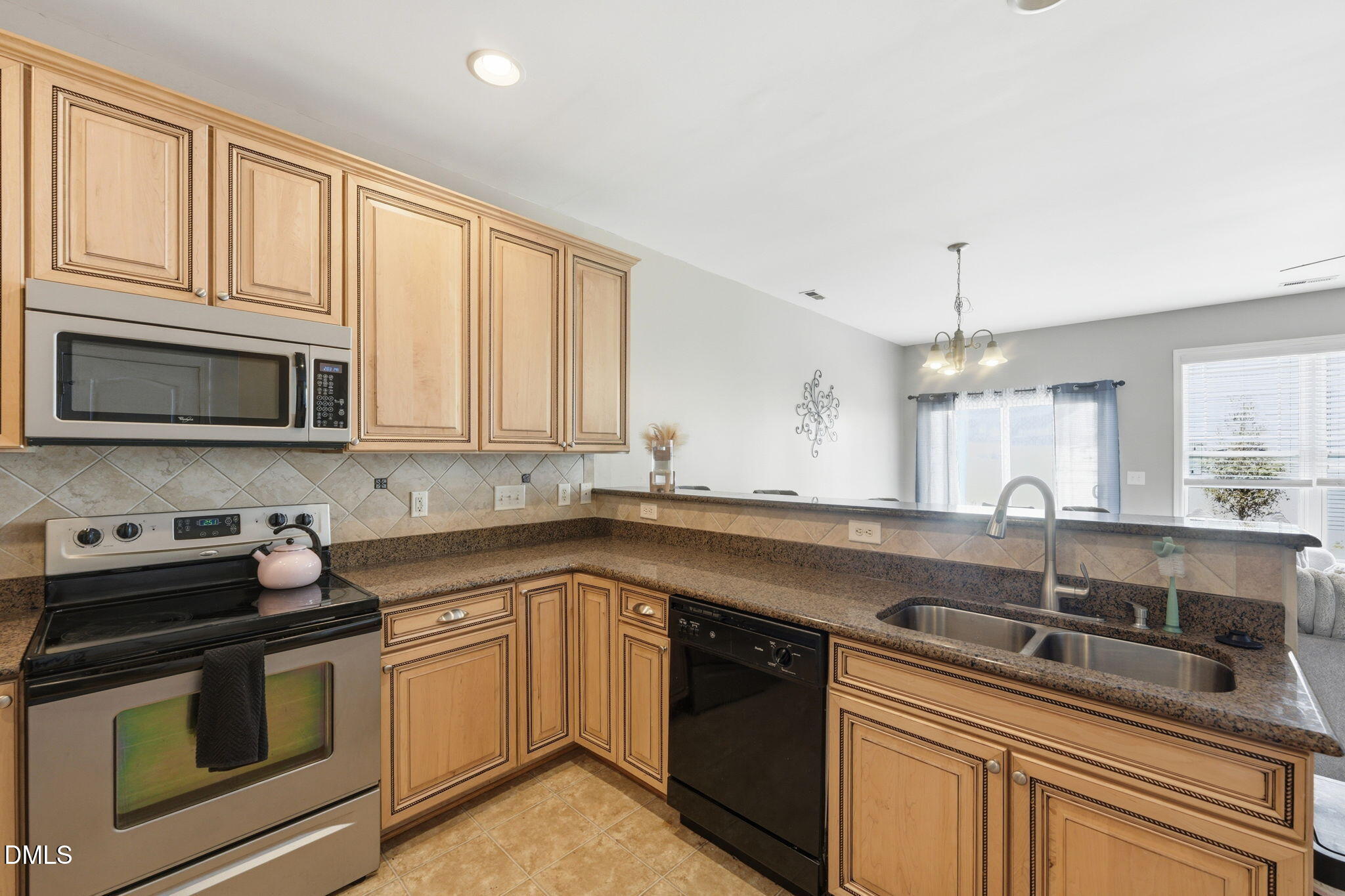 4019 Comrie Lane Property Photo 3