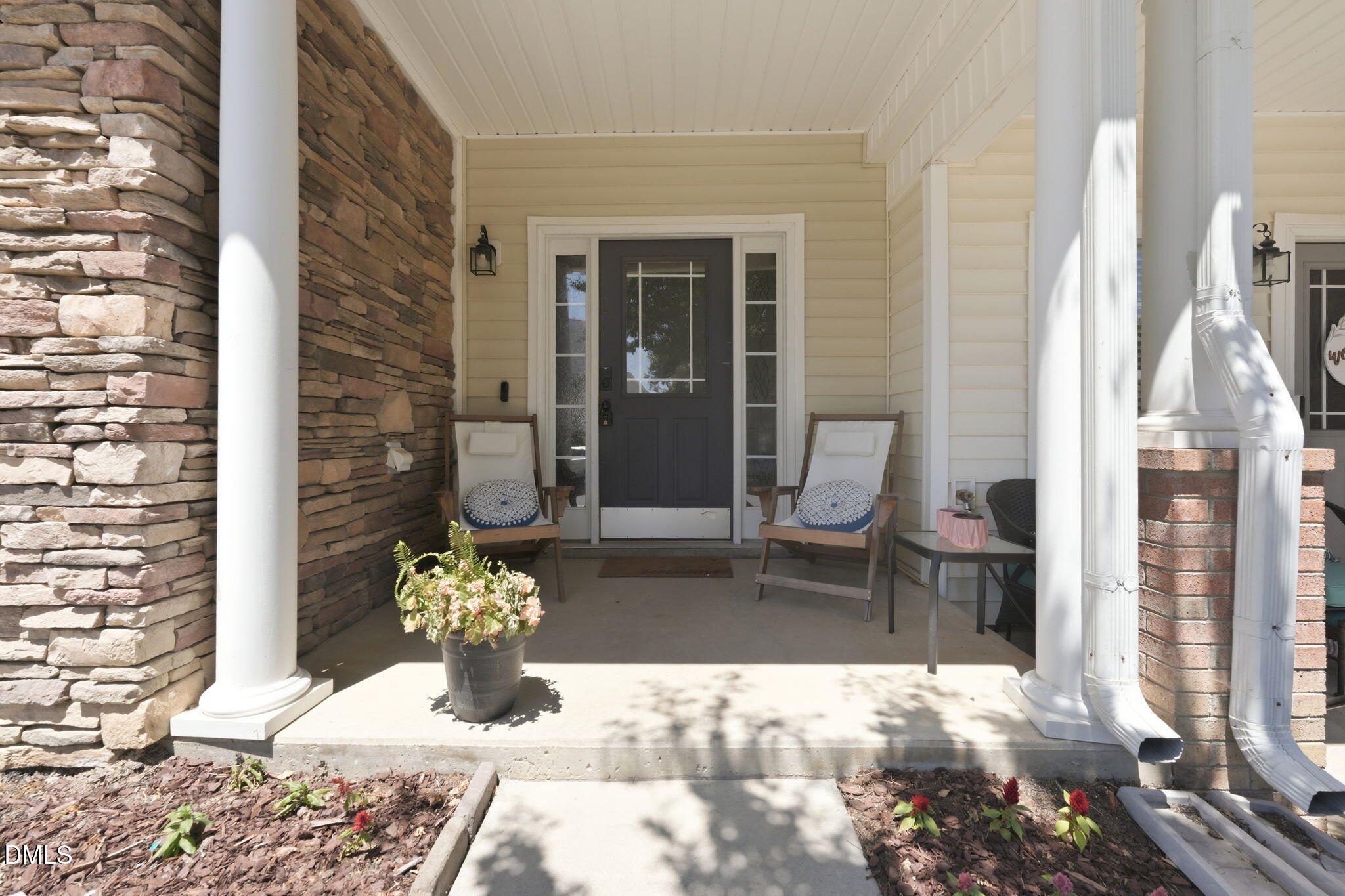 4019 Comrie Lane Property Photo 6