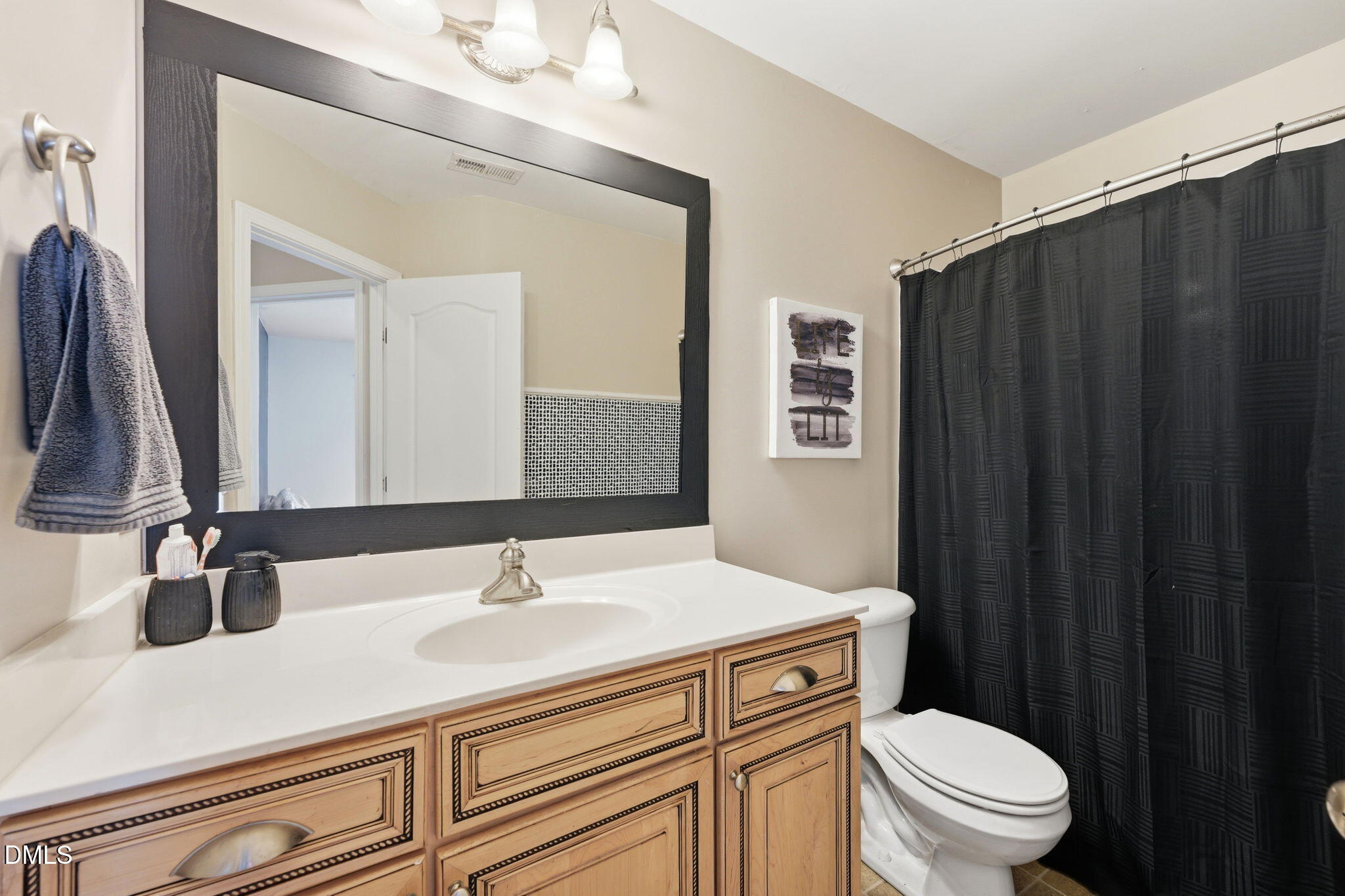 4019 Comrie Lane Property Photo 17
