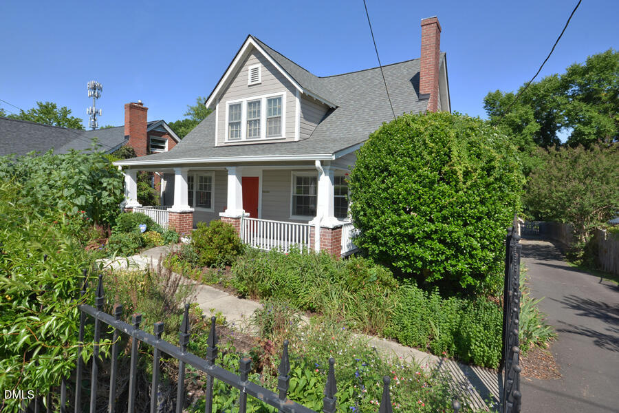 1814 Chapel Hill Road Property Photo 2