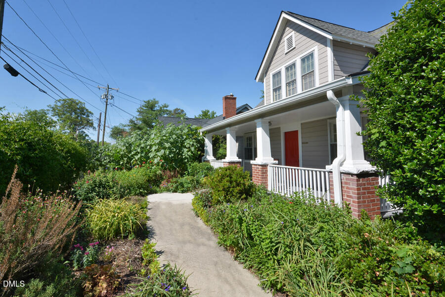 1814 Chapel Hill Road Property Photo 3