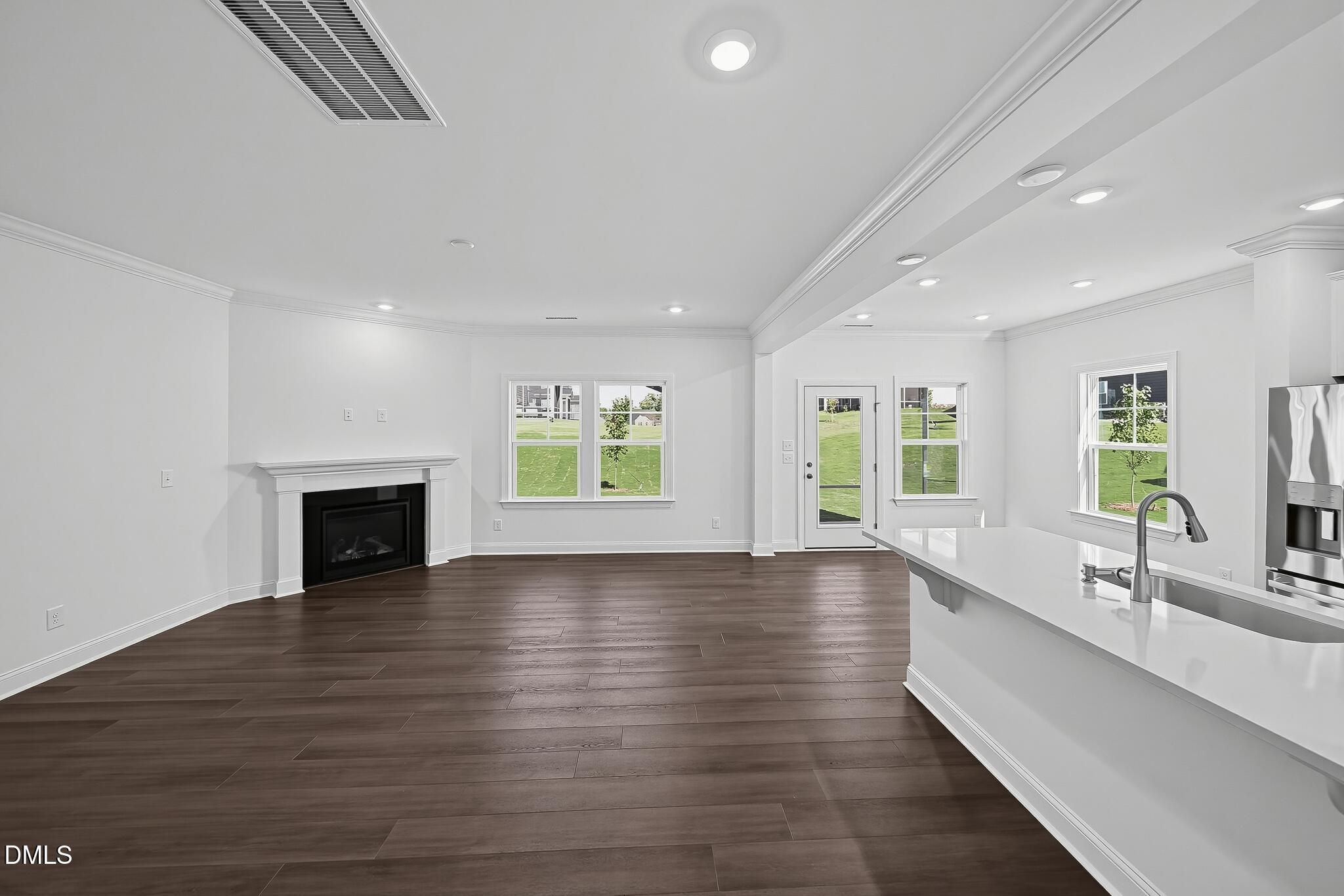 860 Cassa Clubhouse Way Property Photo 8