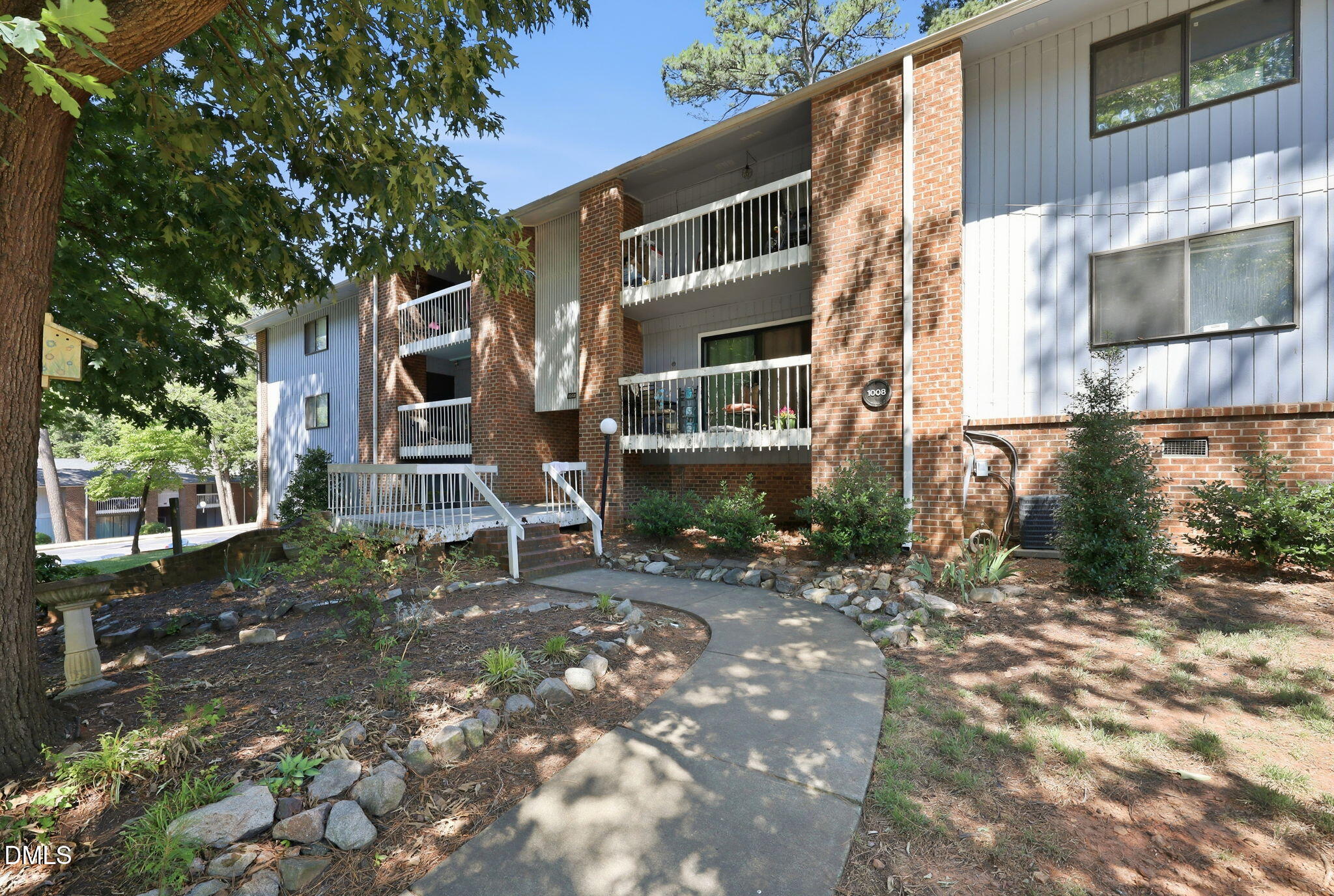 1008 Sandlin Place B Property Photo 1