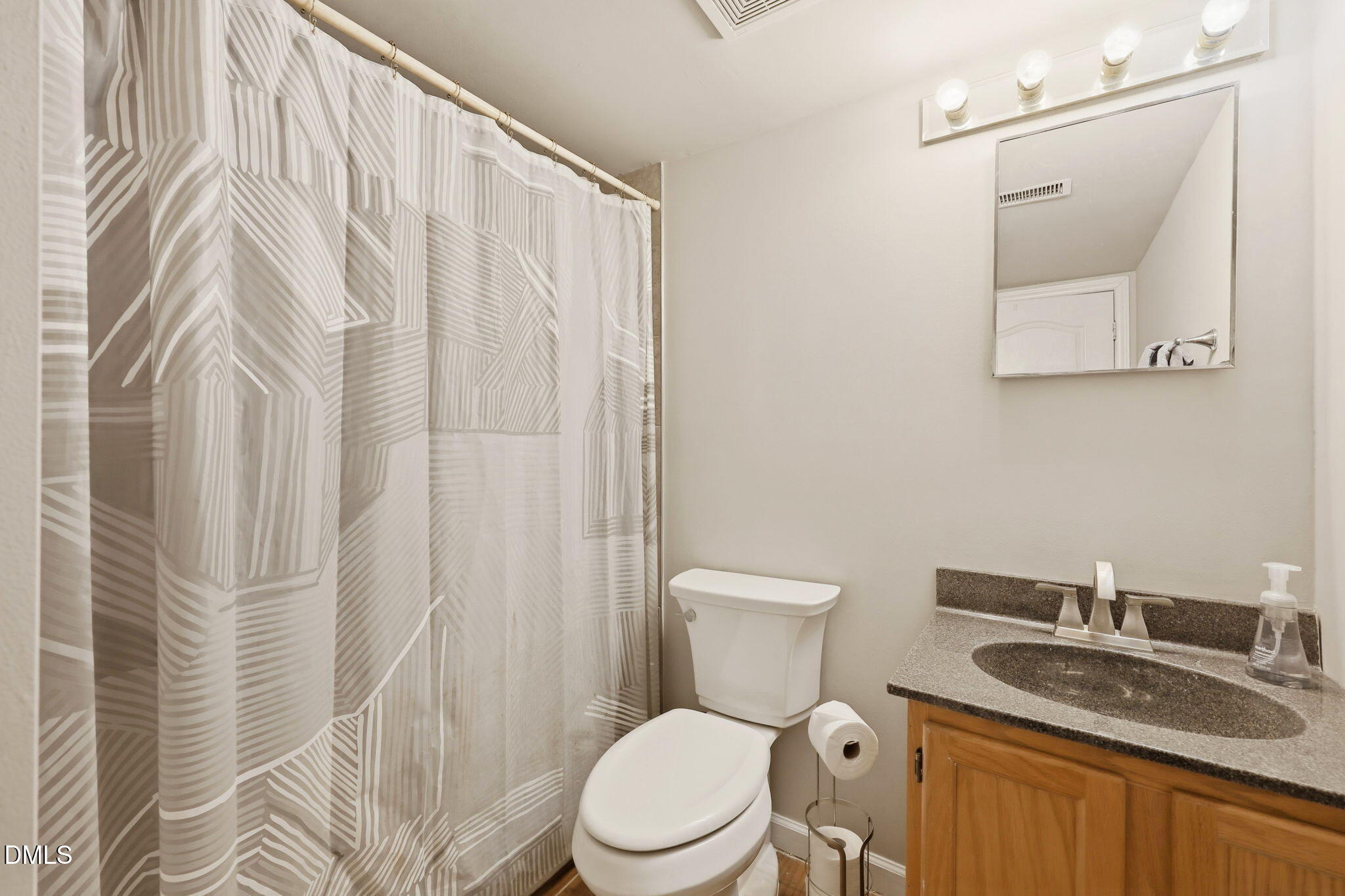 1008 Sandlin Place B Property Photo 17