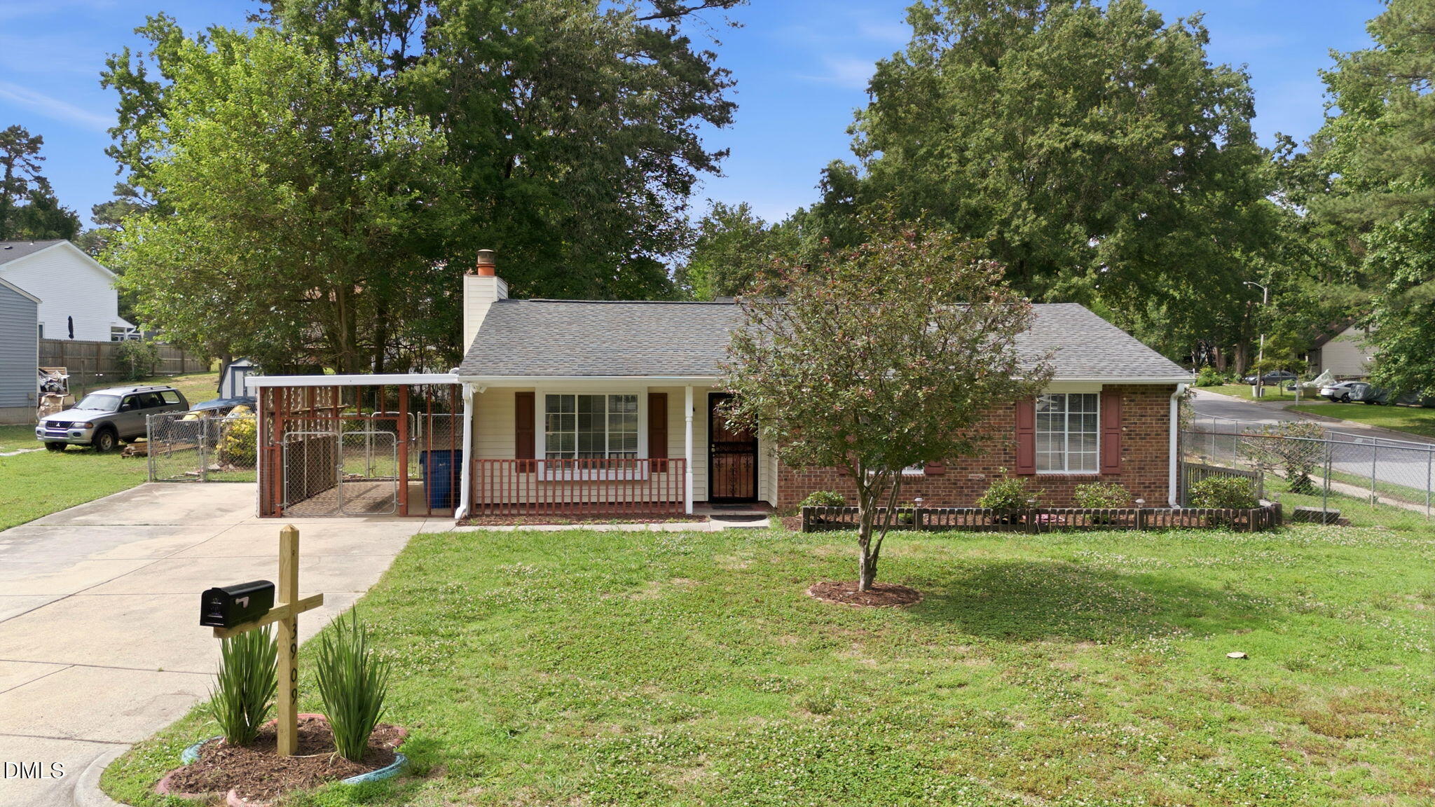 3909 Old Creek Court Property Photo 2