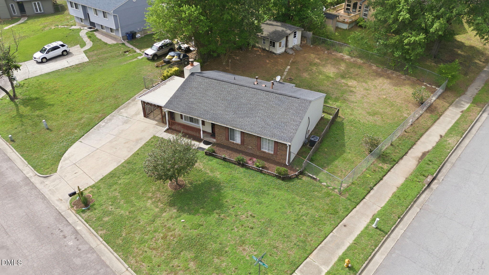 3909 Old Creek Court Property Photo 4