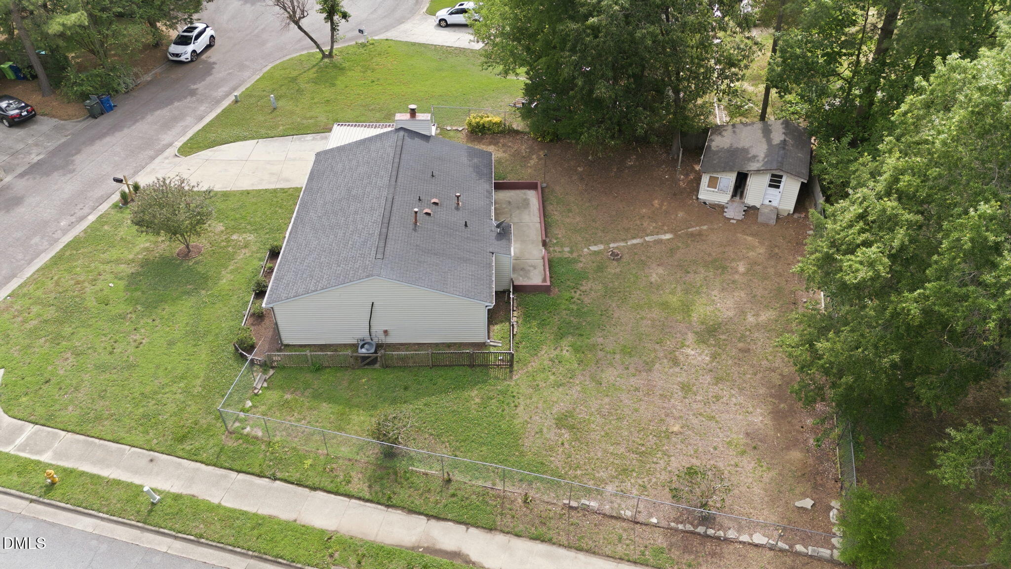 3909 Old Creek Court Property Photo 7