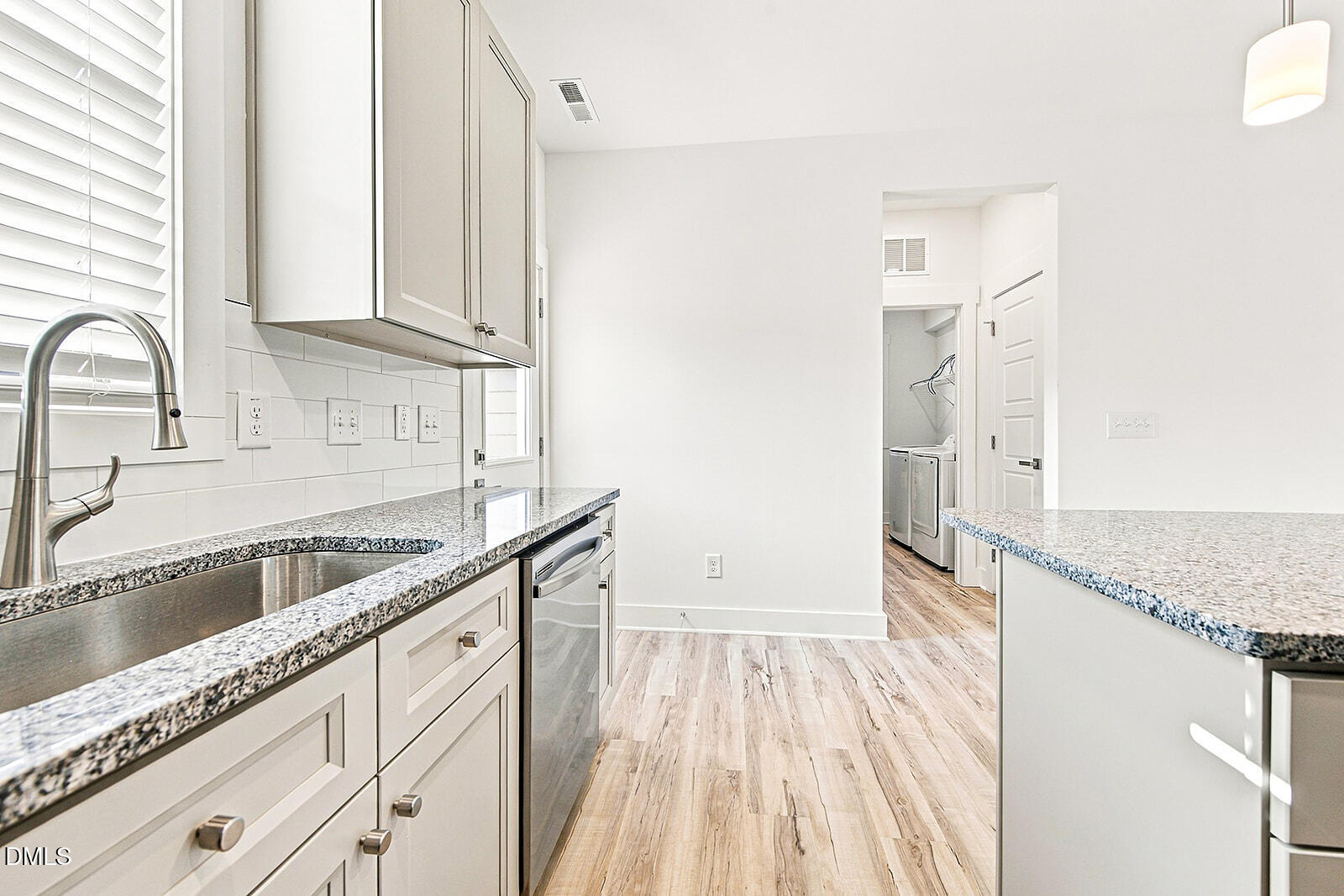 608 E Granville Street Property Photo 6