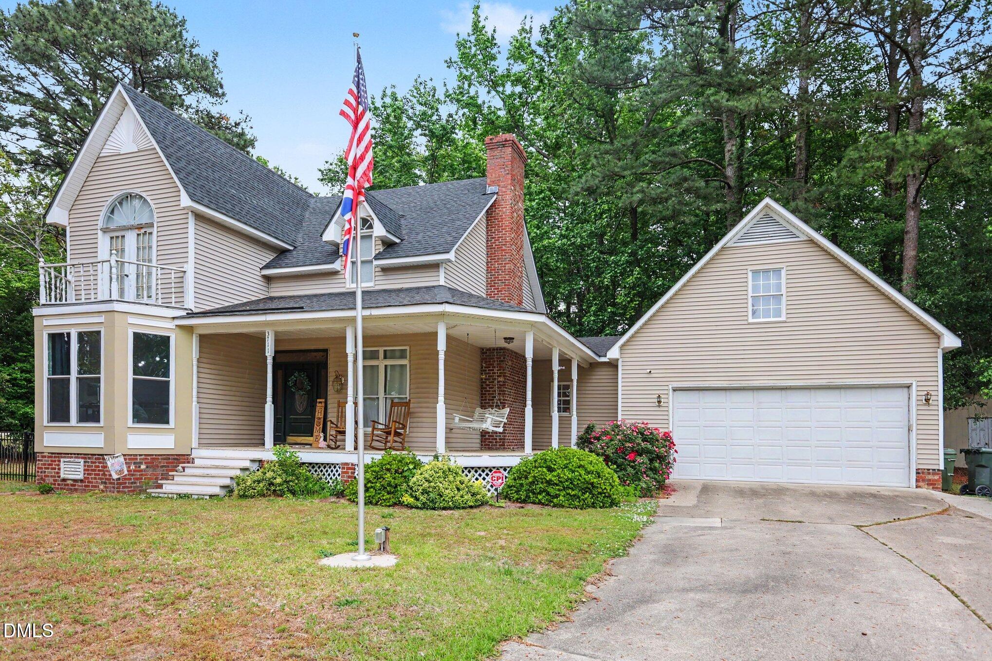 3711 Creekside Circle N Property Photo 1