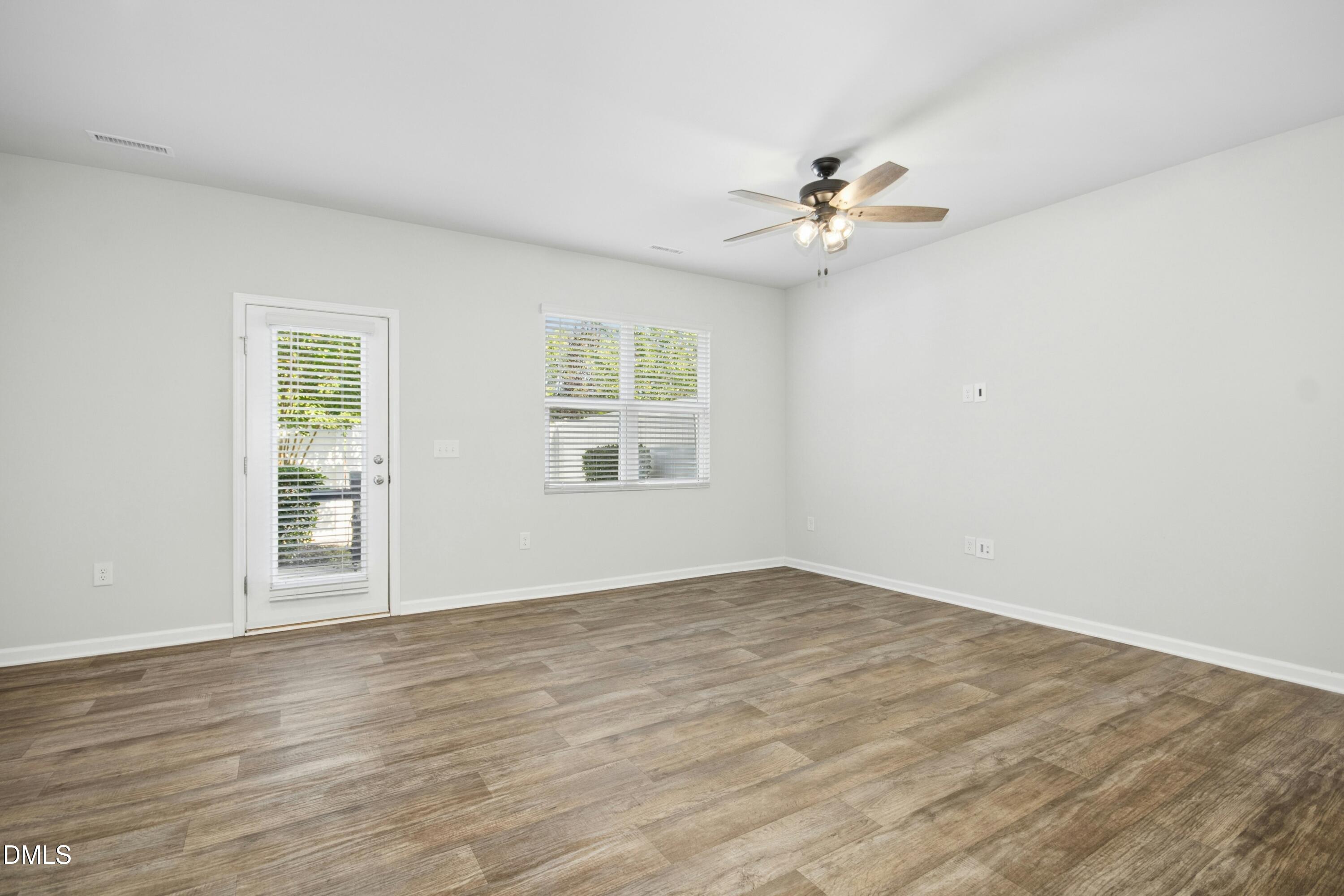 185 N Enterprise Drive Property Photo 6