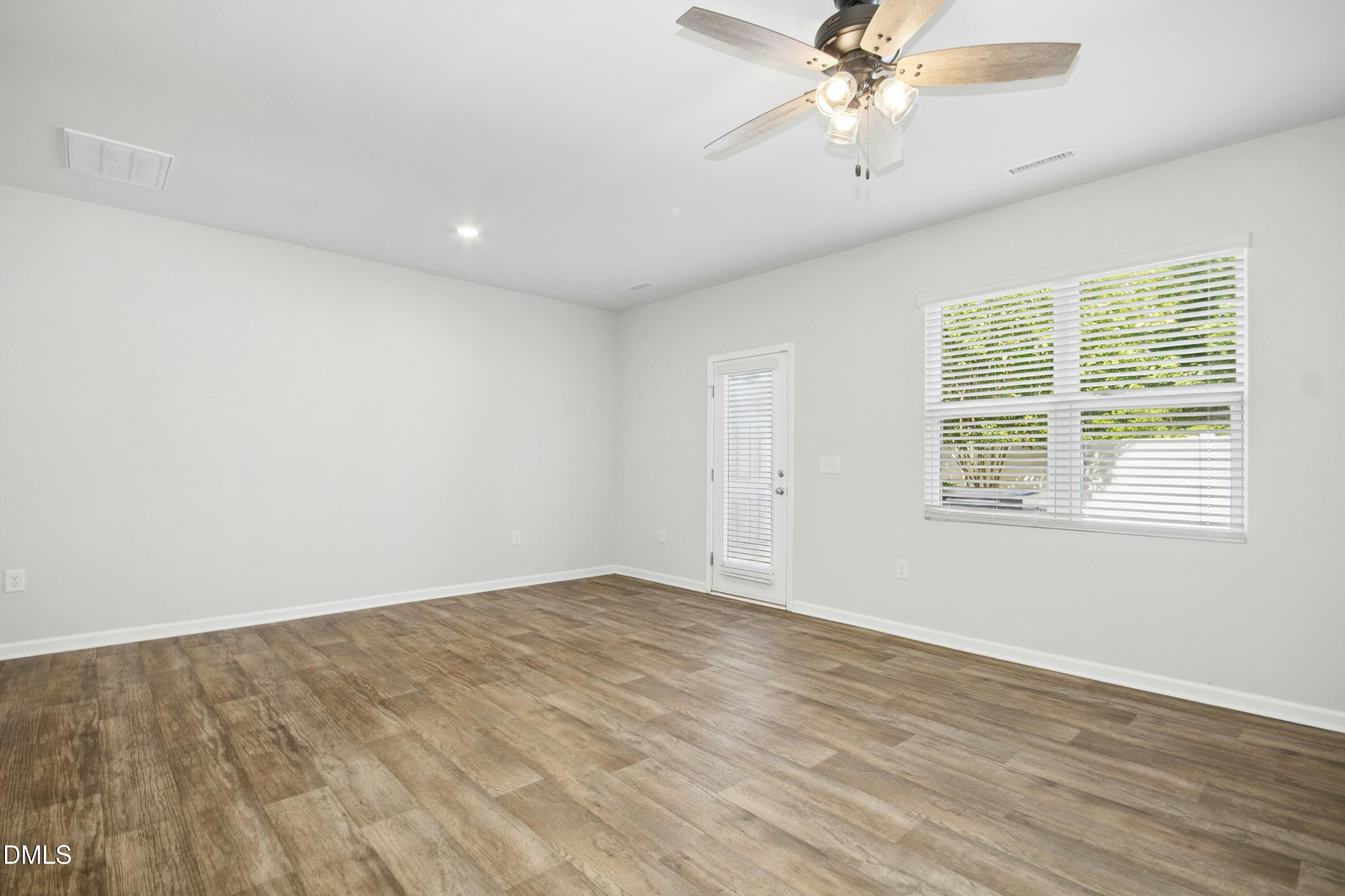 185 N Enterprise Drive Property Photo 8