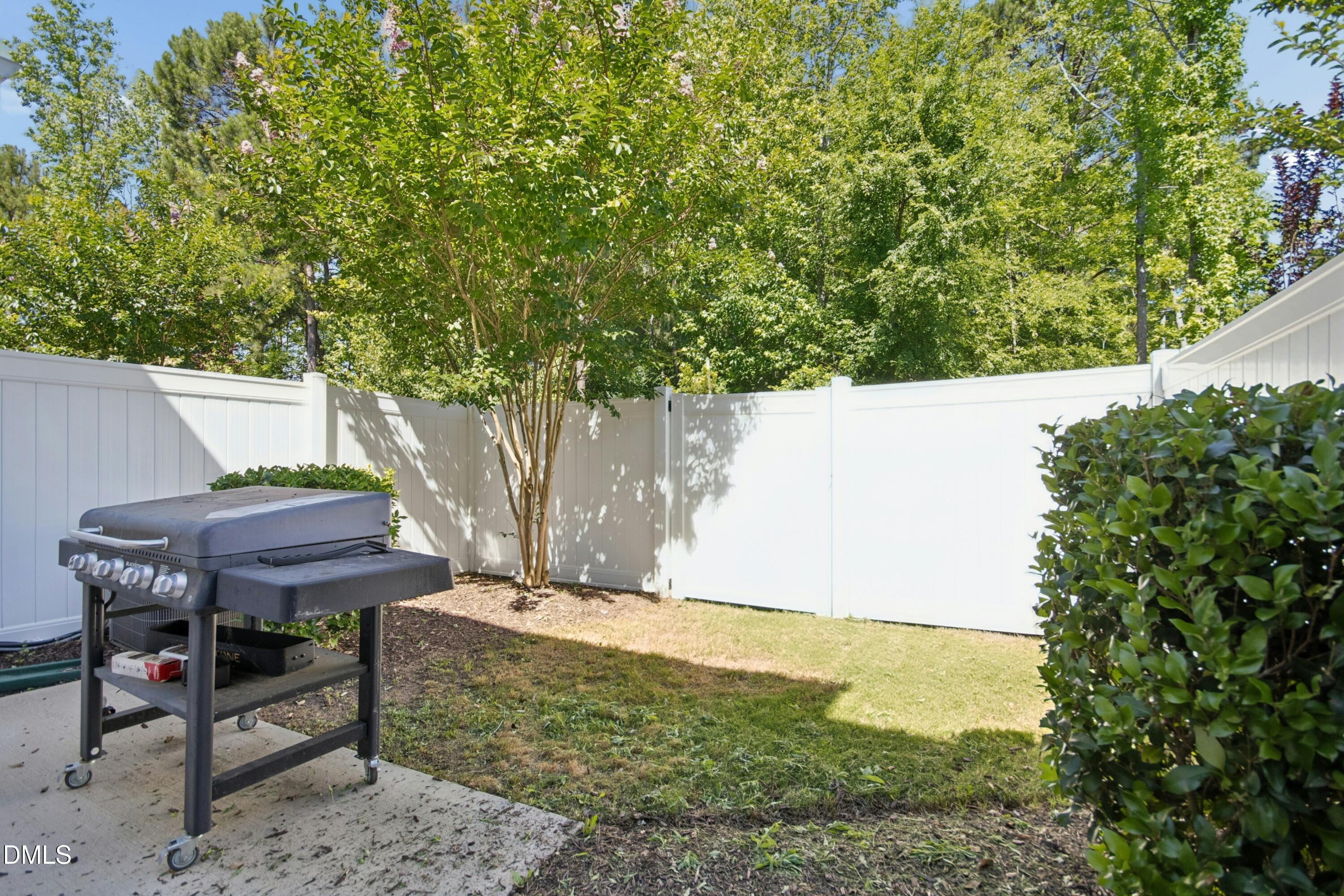 185 N Enterprise Drive Property Photo 27