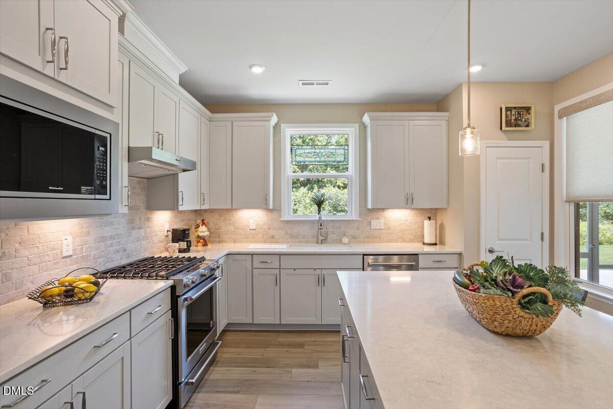 90 Shadowbrook Trail Property Photo 6