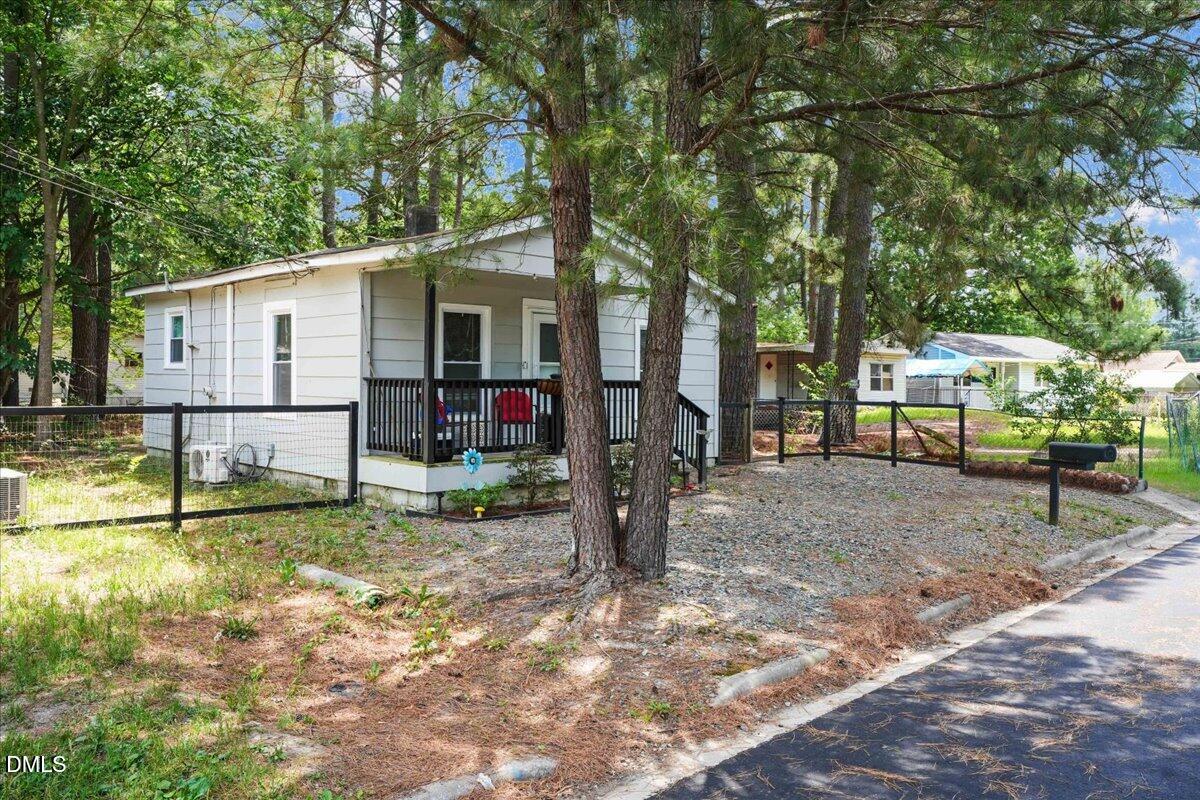 919 West Street Property Photo 3