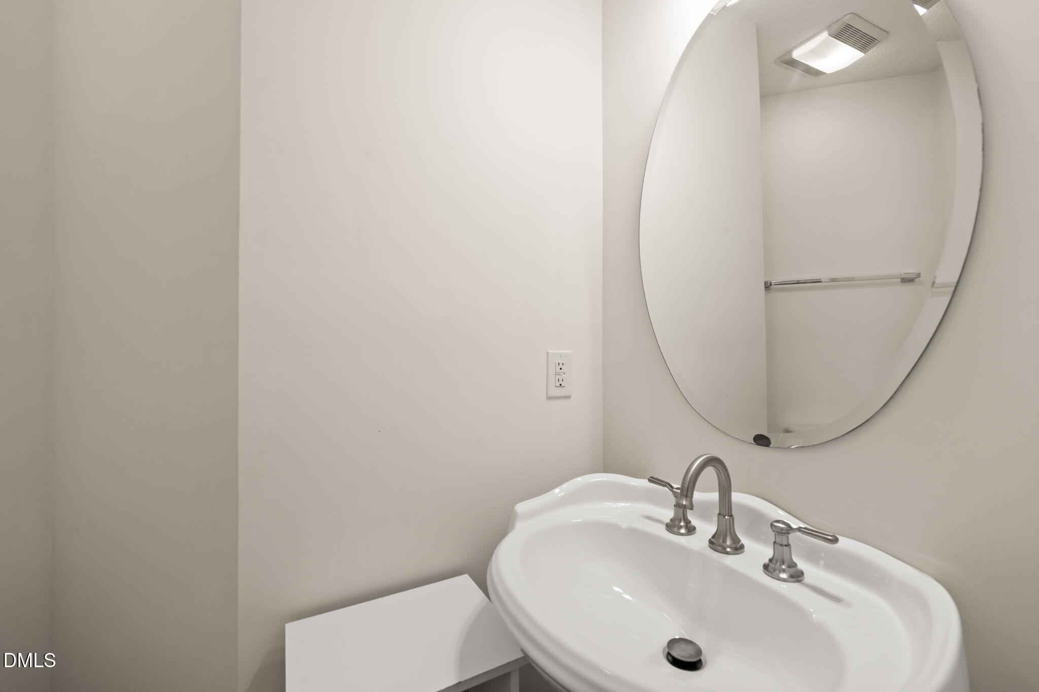 7504 Brighton Village Drive Property Photo 7