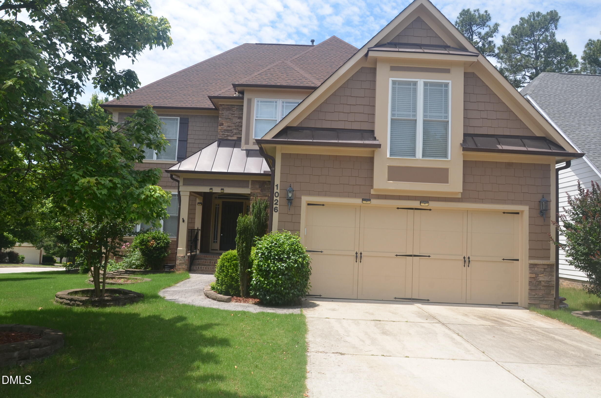 1026 Winterborne Drive Property Photo 3