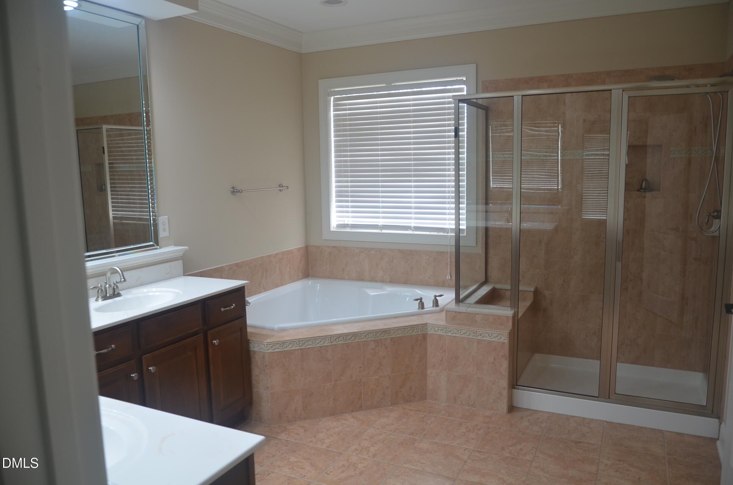 1026 Winterborne Drive Property Photo 17