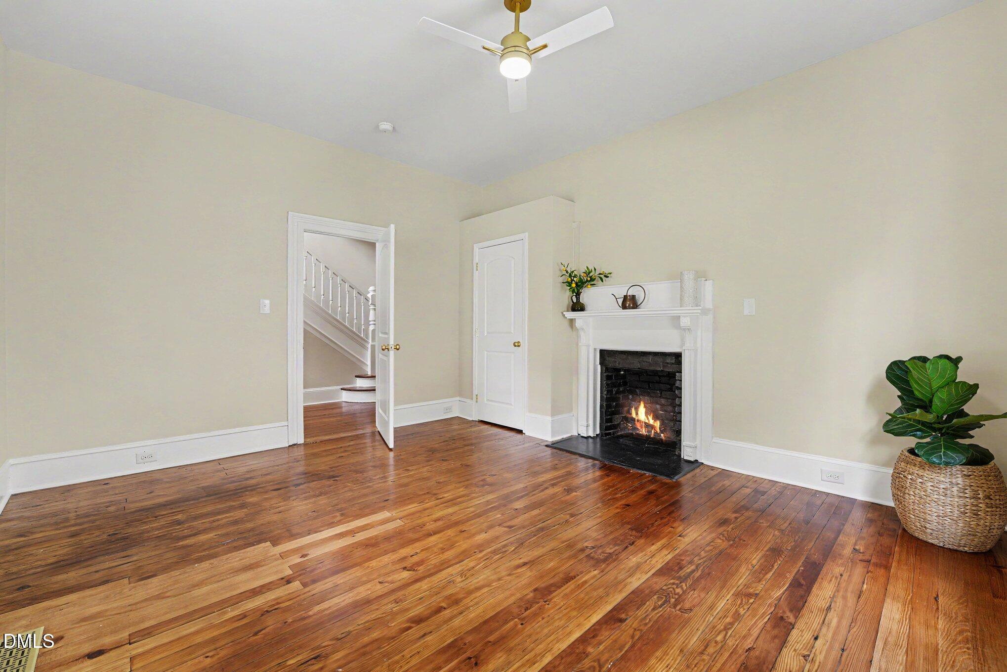 309 W Walnut Street Property Photo 6