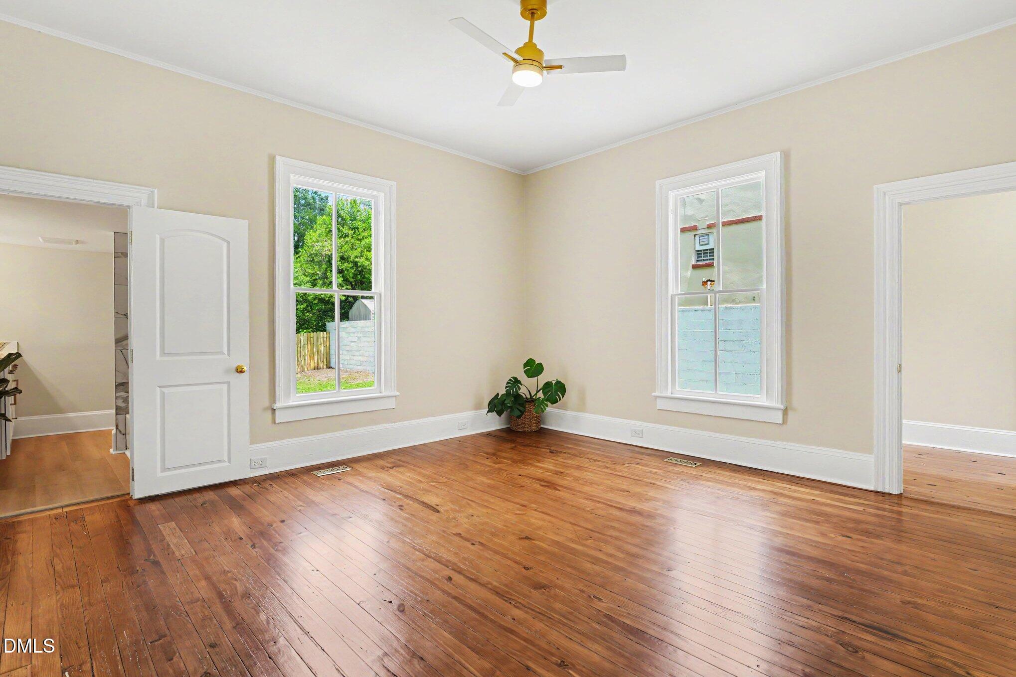 309 W Walnut Street Property Photo 10