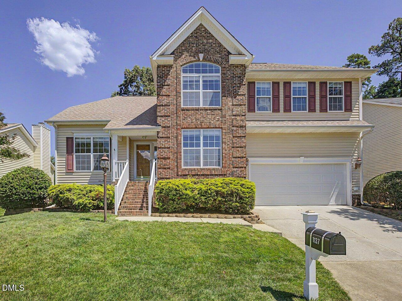 1137 Pebble Creek Crossing Property Photo 1
