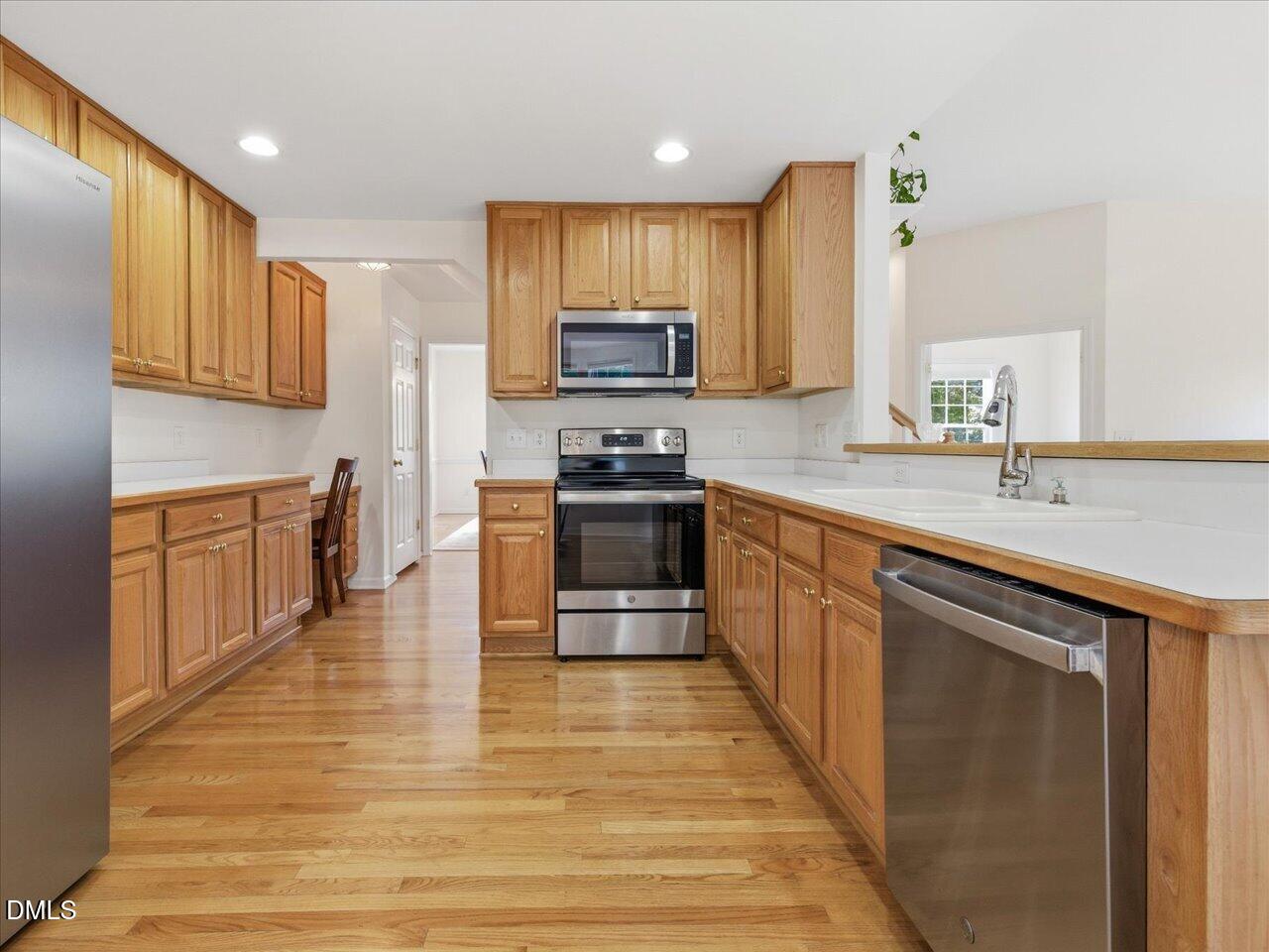 1137 Pebble Creek Crossing Property Photo 6
