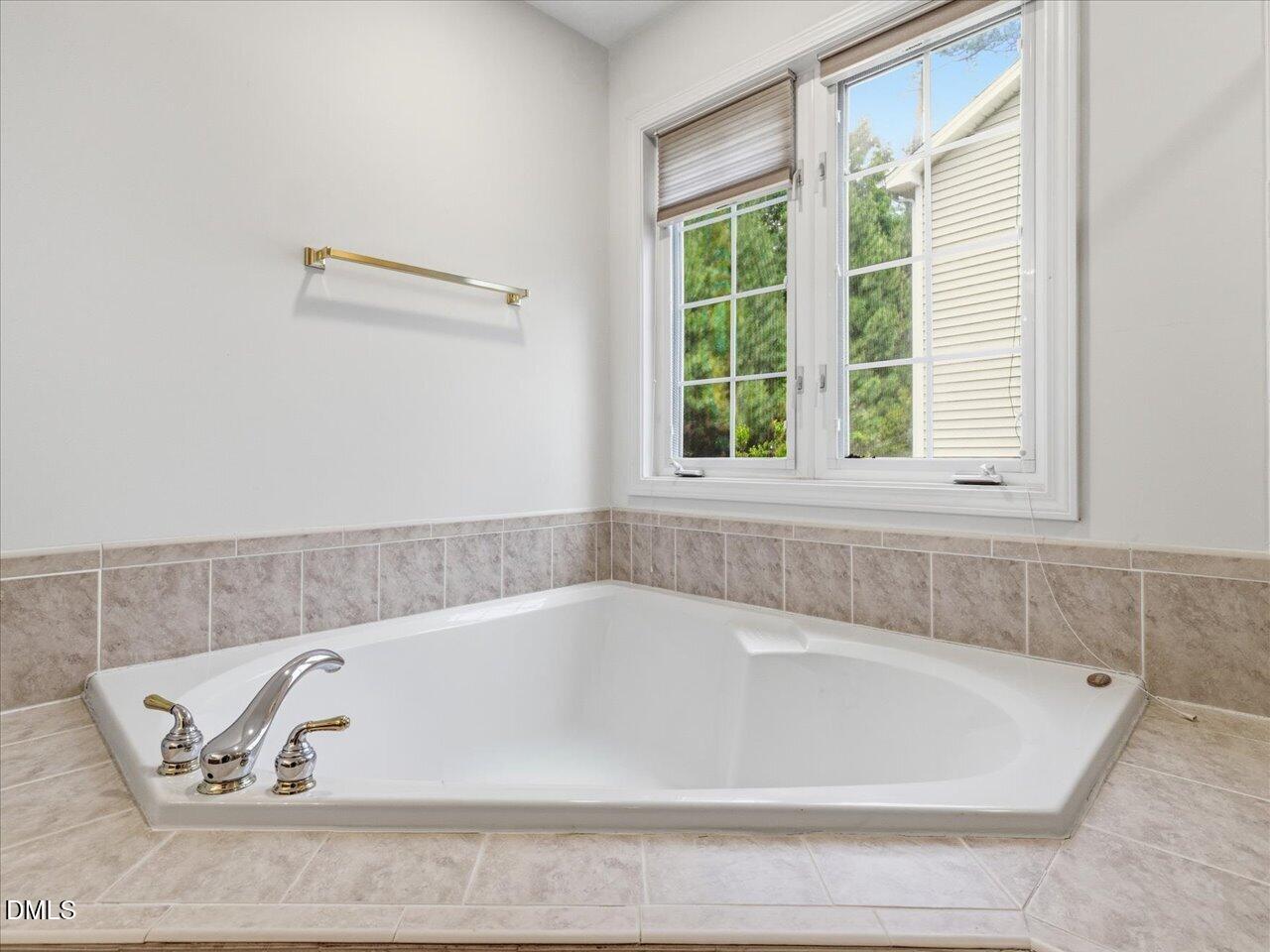 1137 Pebble Creek Crossing Property Photo 12