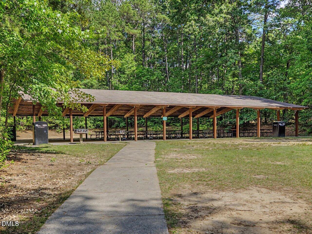 1137 Pebble Creek Crossing Property Photo 32