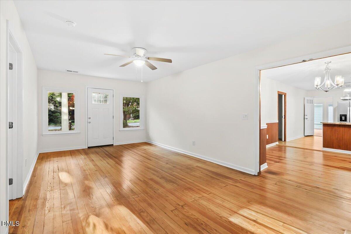 705 S 1st Property Photo 6