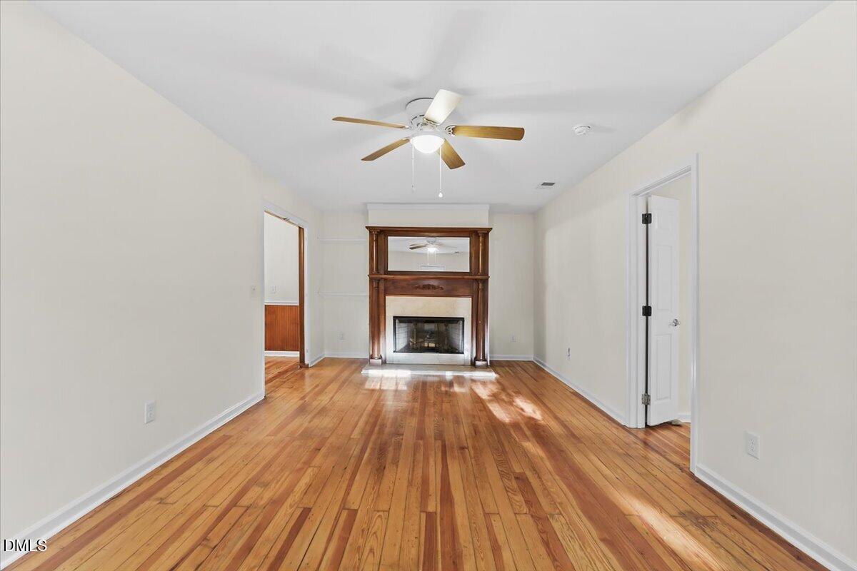 705 S 1st Property Photo 9