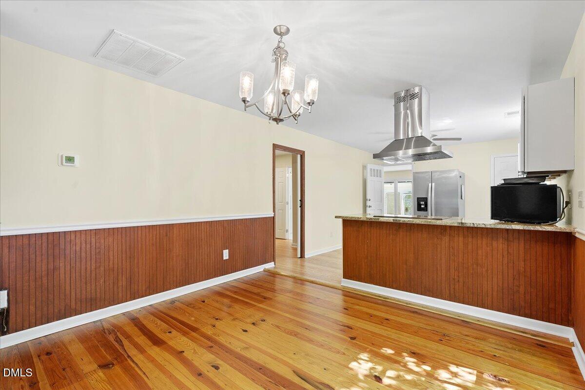 705 S 1st Property Photo 15
