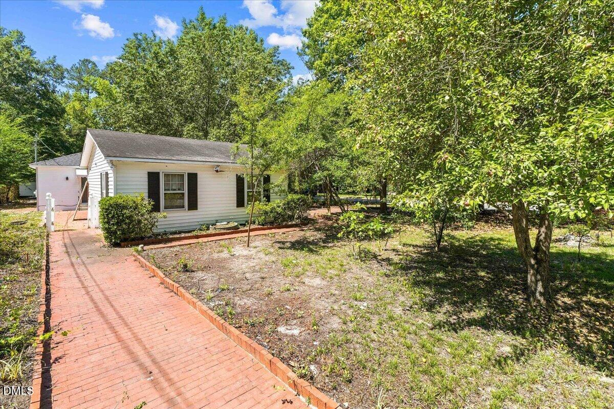 705 S 1st Property Photo 30