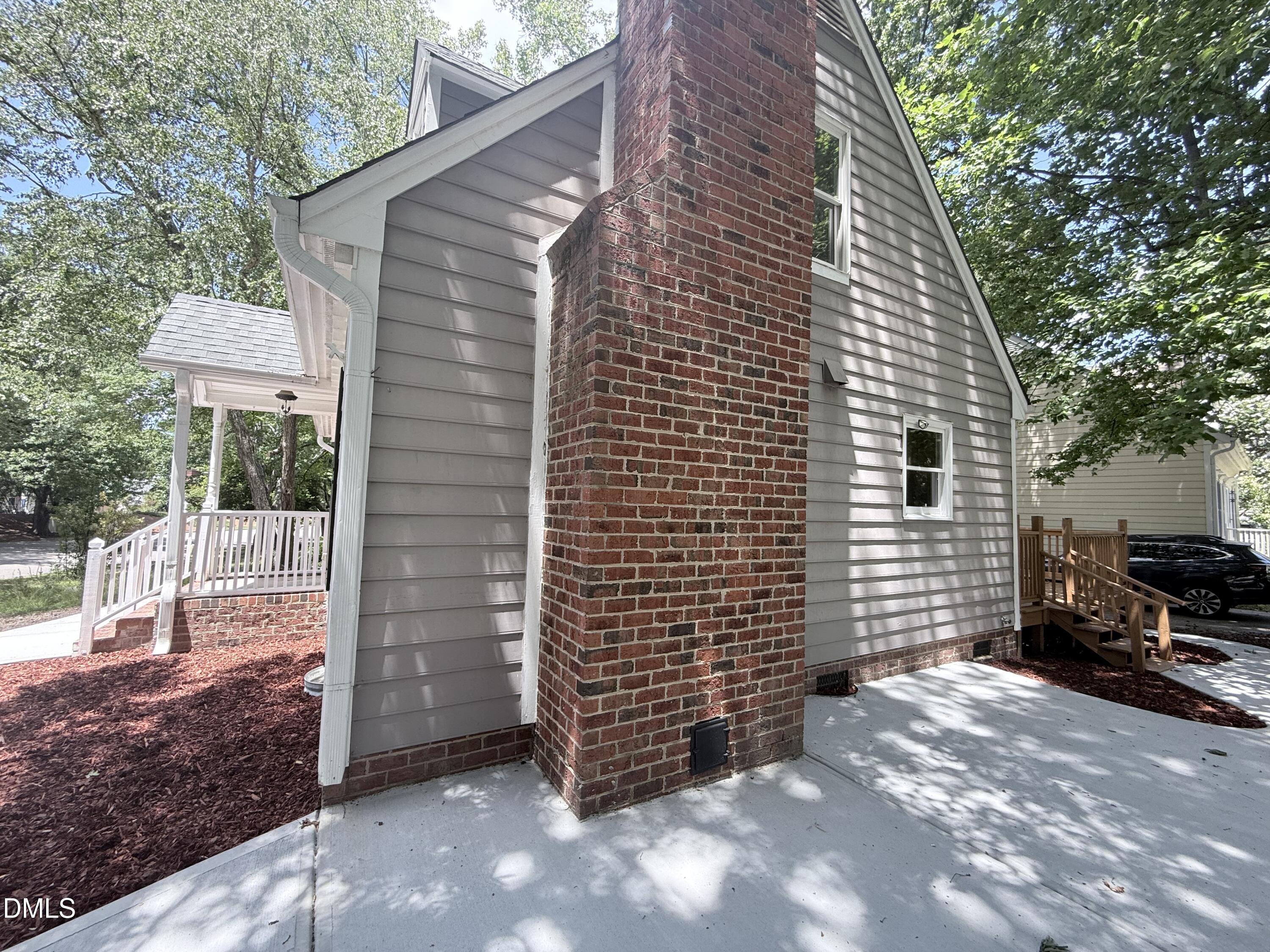 2900 Broadlands Drive Property Photo 18