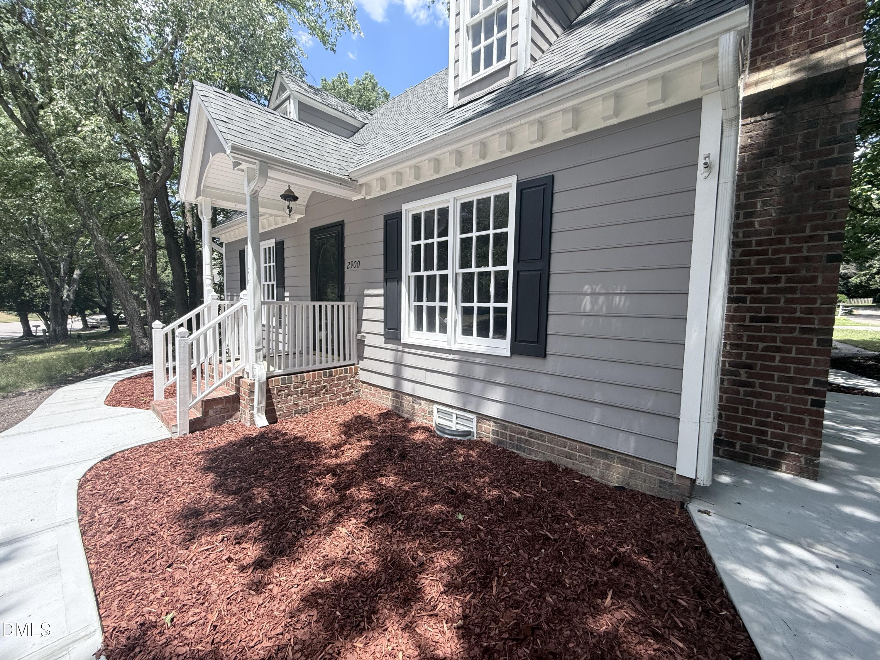 2900 Broadlands Drive Property Photo 19